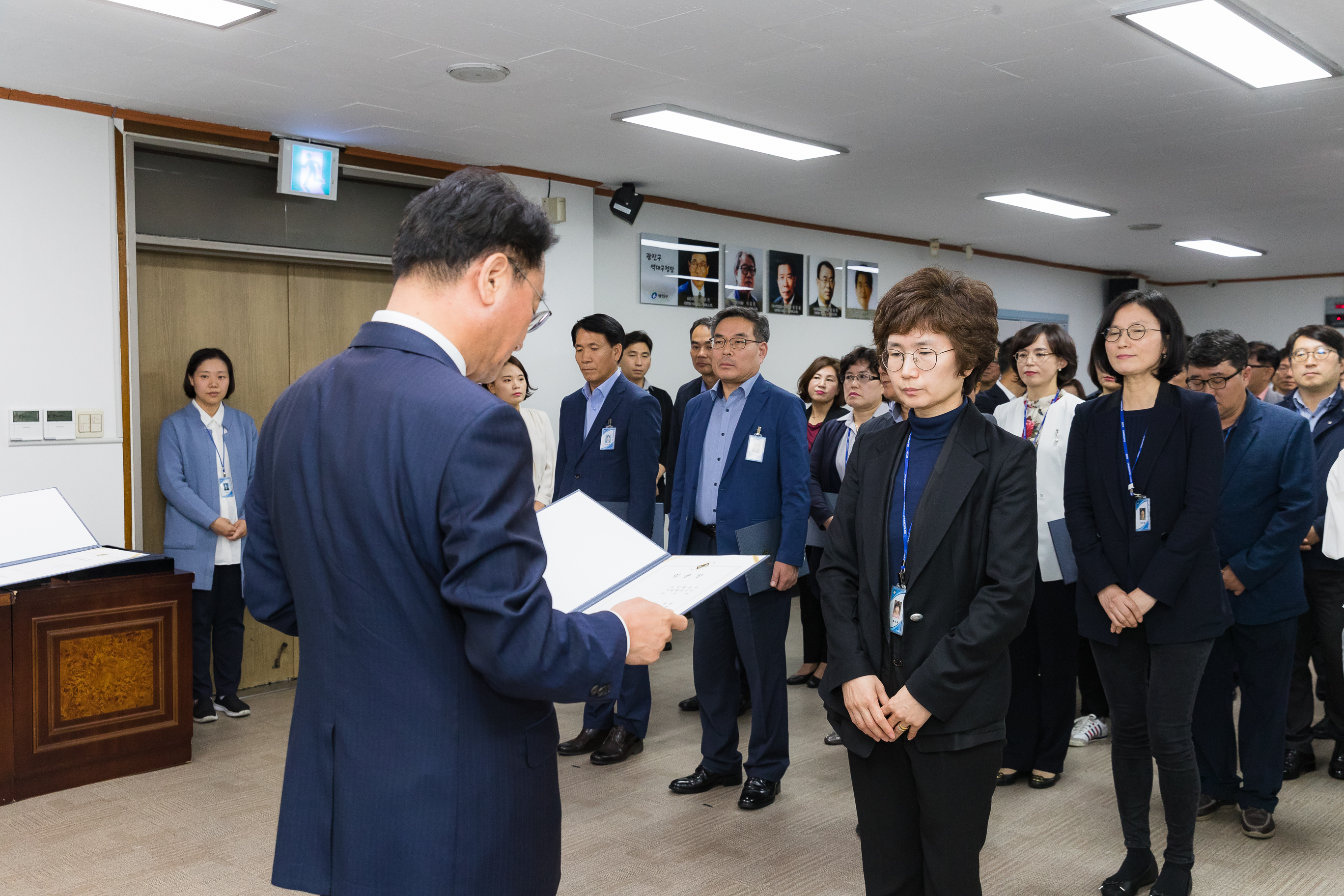 20181005-5급 이하 공무원 임용장 수여식 176275.jpg