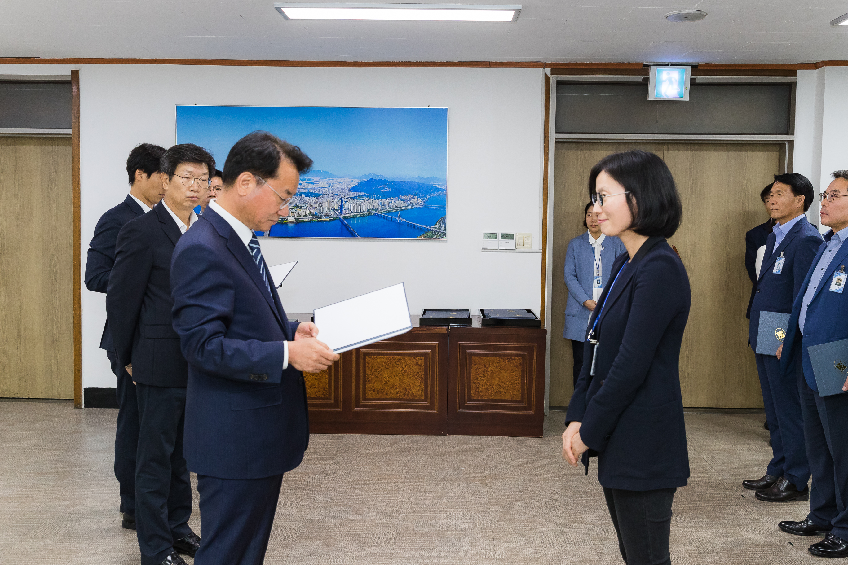 20181005-5급 이하 공무원 임용장 수여식 176279.jpg