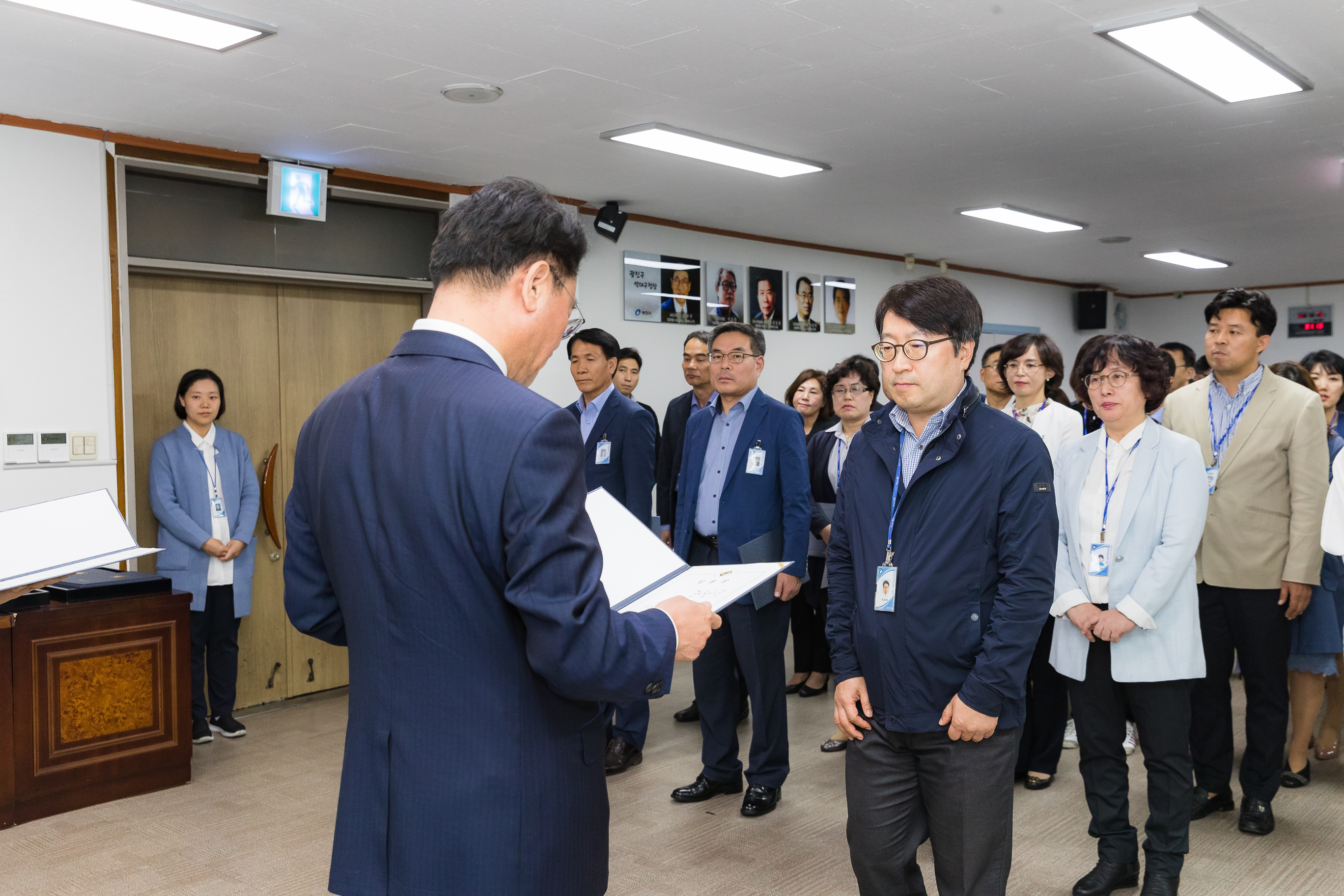 20181005-5급 이하 공무원 임용장 수여식 176285.jpg