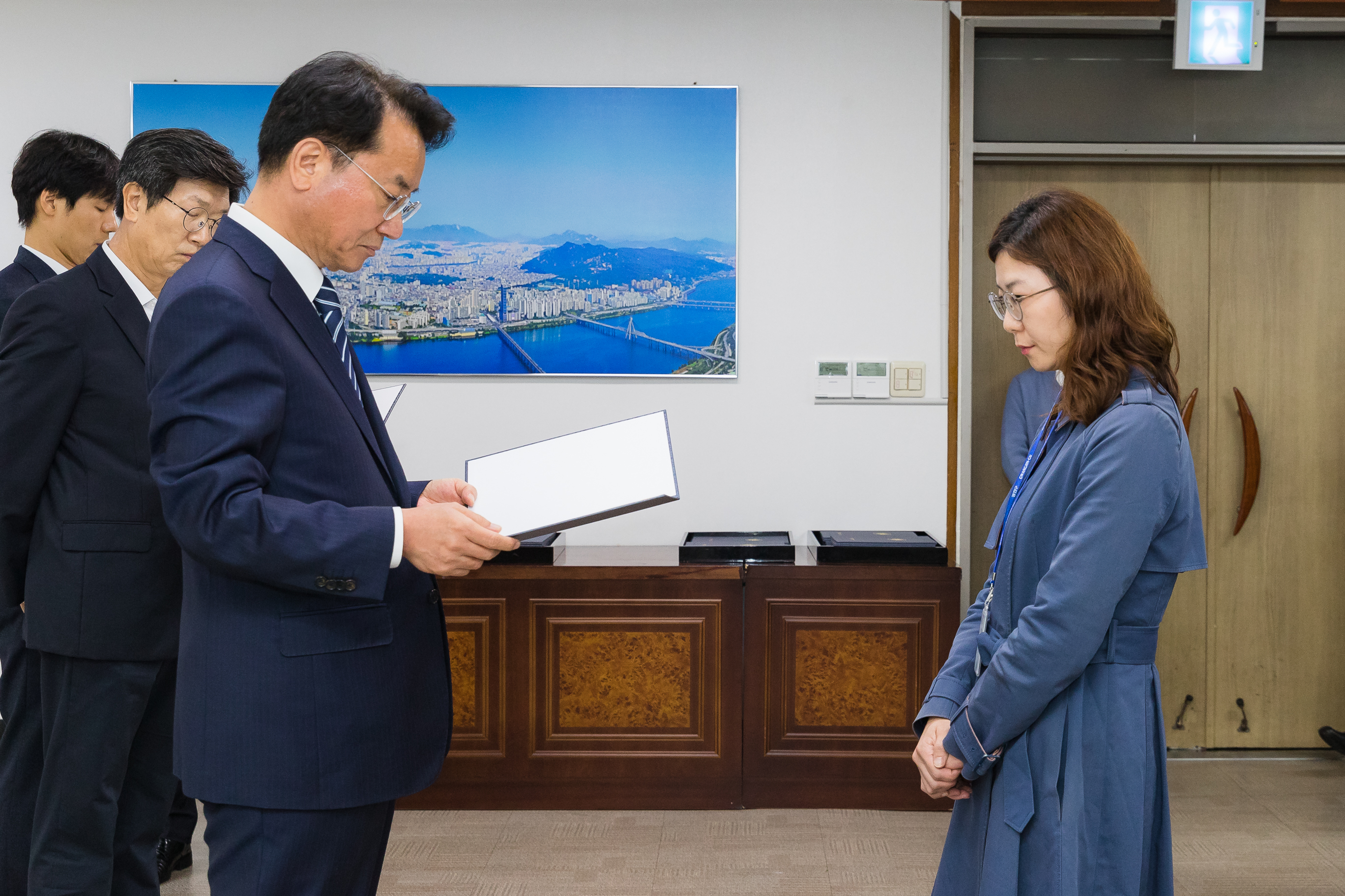 20181005-5급 이하 공무원 임용장 수여식 176296.jpg