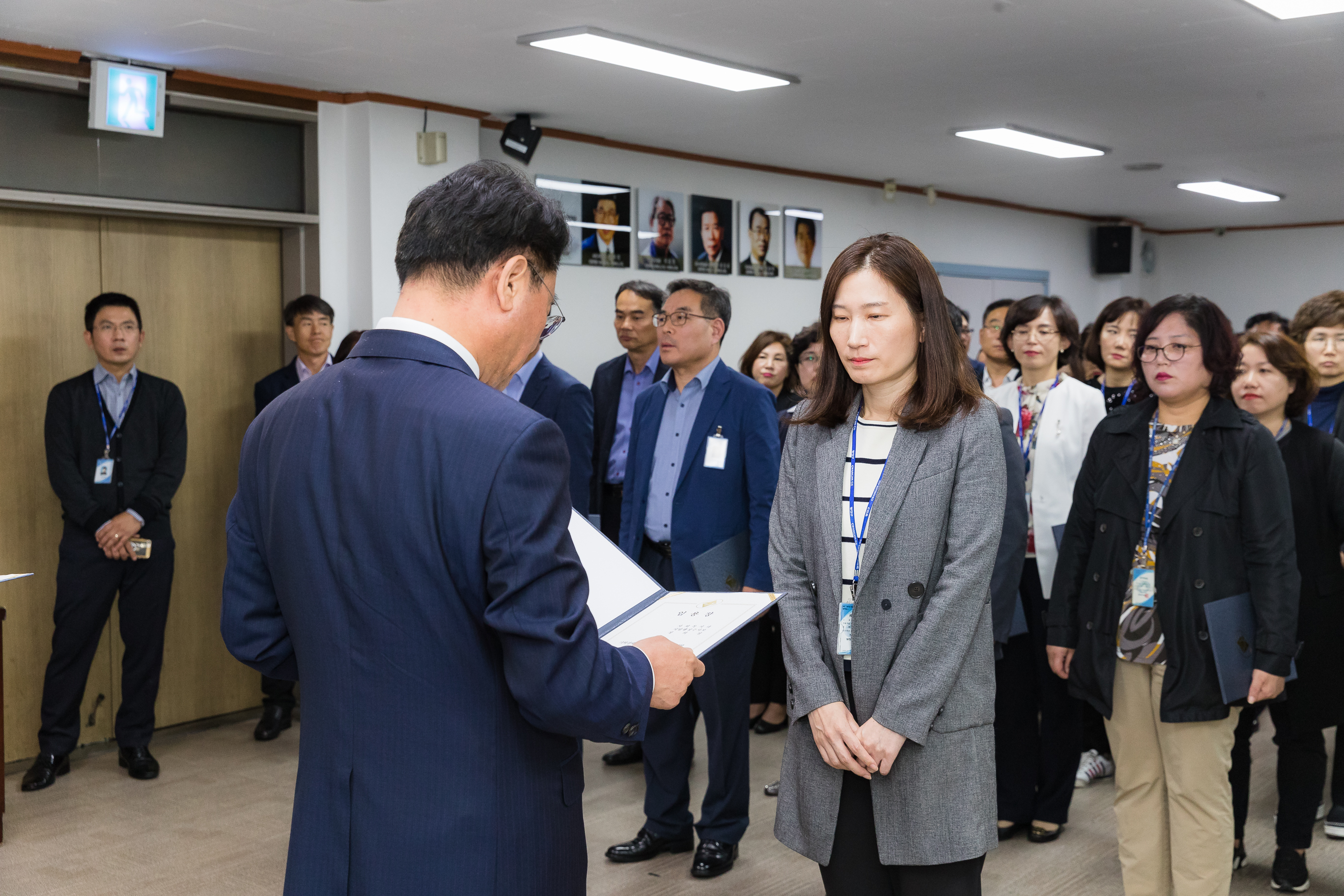 20181005-5급 이하 공무원 임용장 수여식 176304.jpg