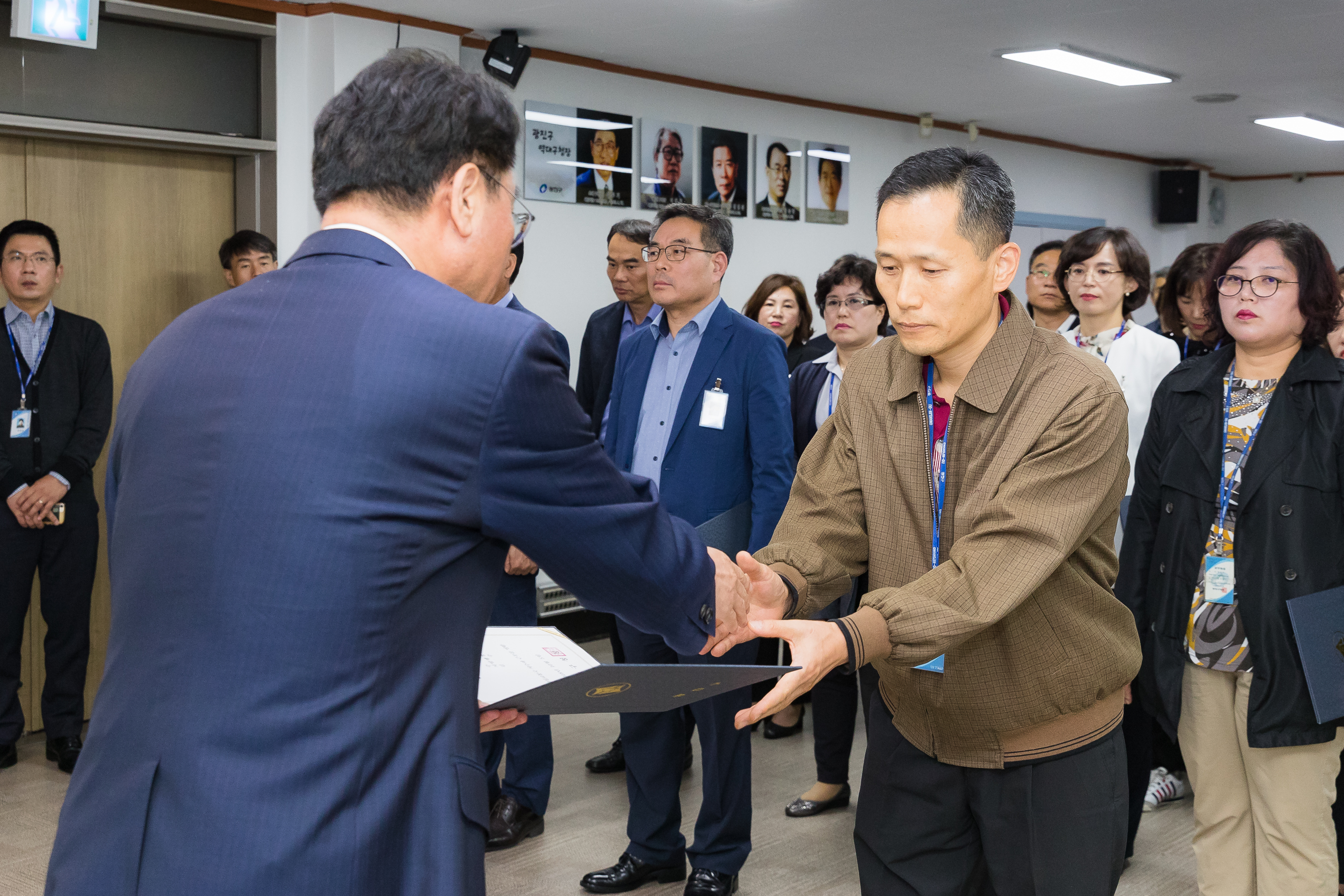 20181005-5급 이하 공무원 임용장 수여식 176315.jpg