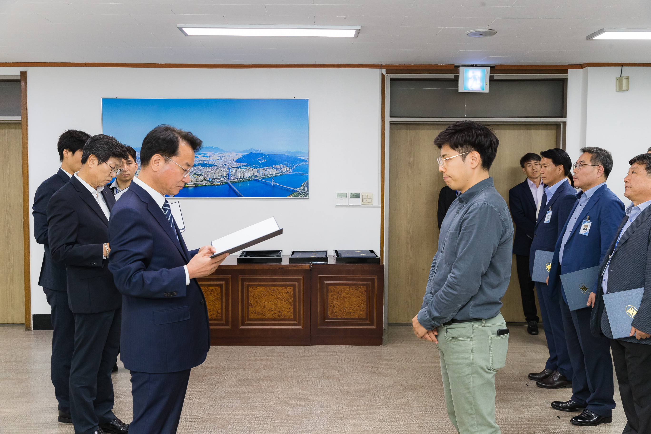 20181005-5급 이하 공무원 임용장 수여식 176320.jpg