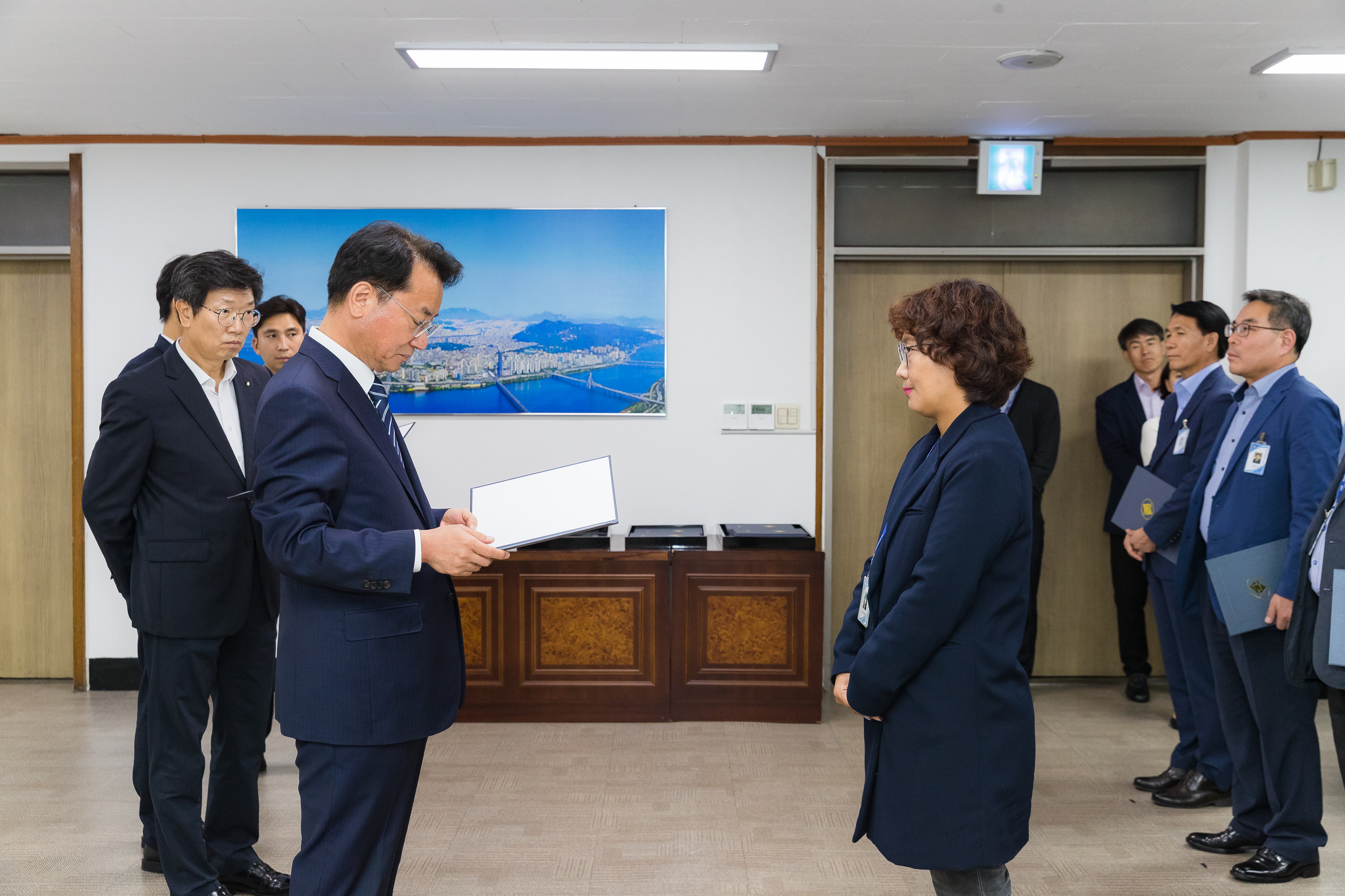20181005-5급 이하 공무원 임용장 수여식 176323.jpg