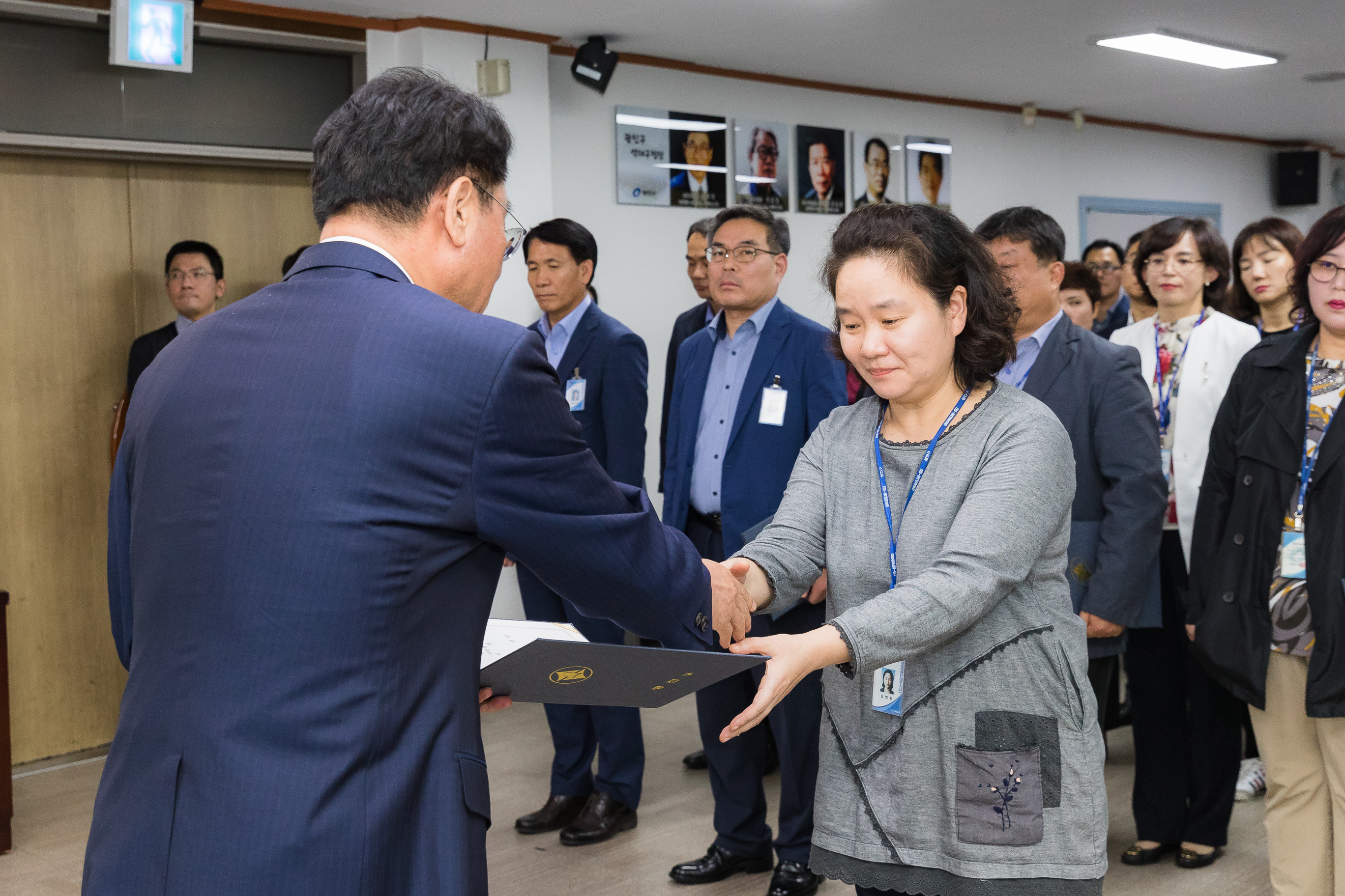 20181005-5급 이하 공무원 임용장 수여식 176332.jpg