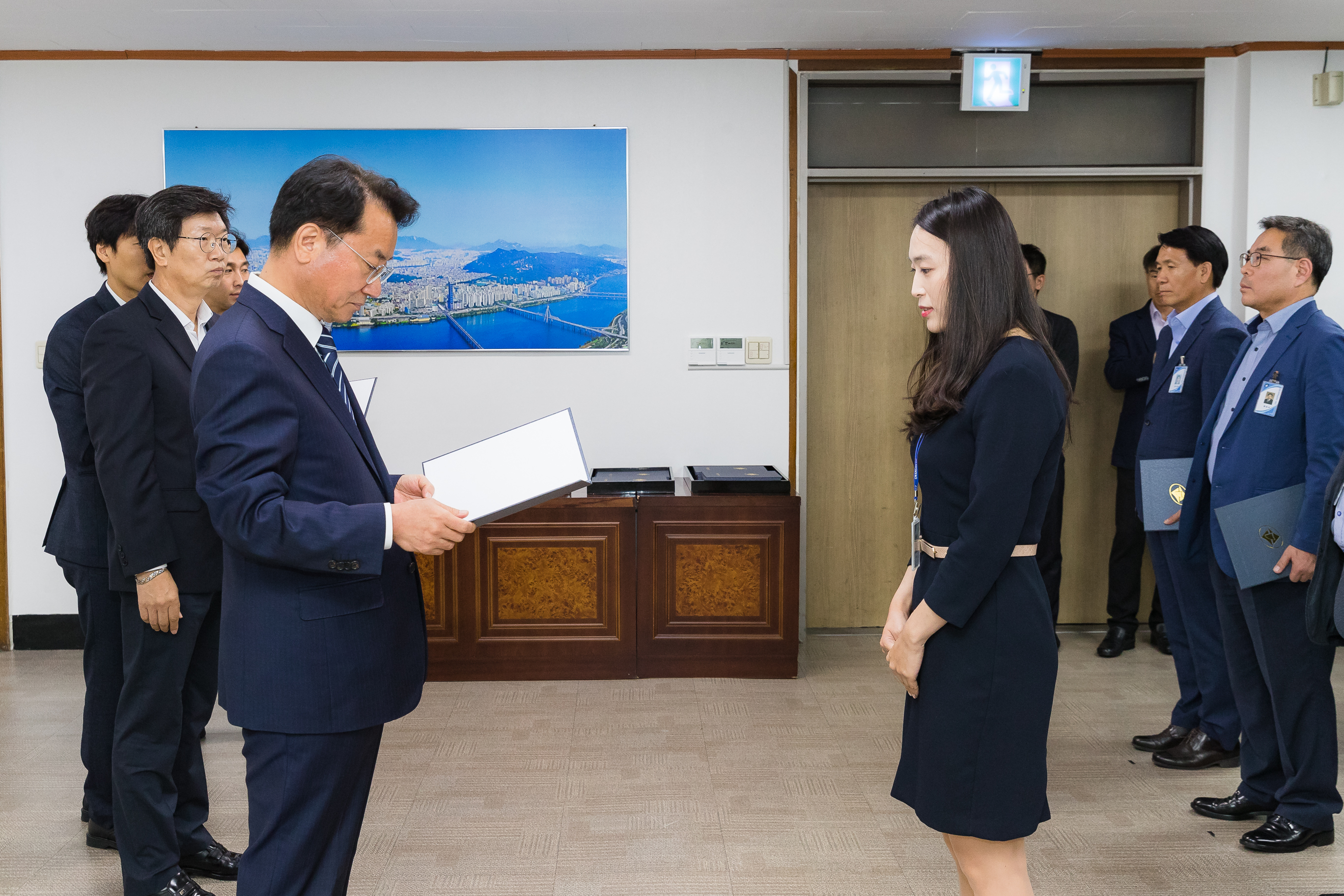 20181005-5급 이하 공무원 임용장 수여식 176334.jpg