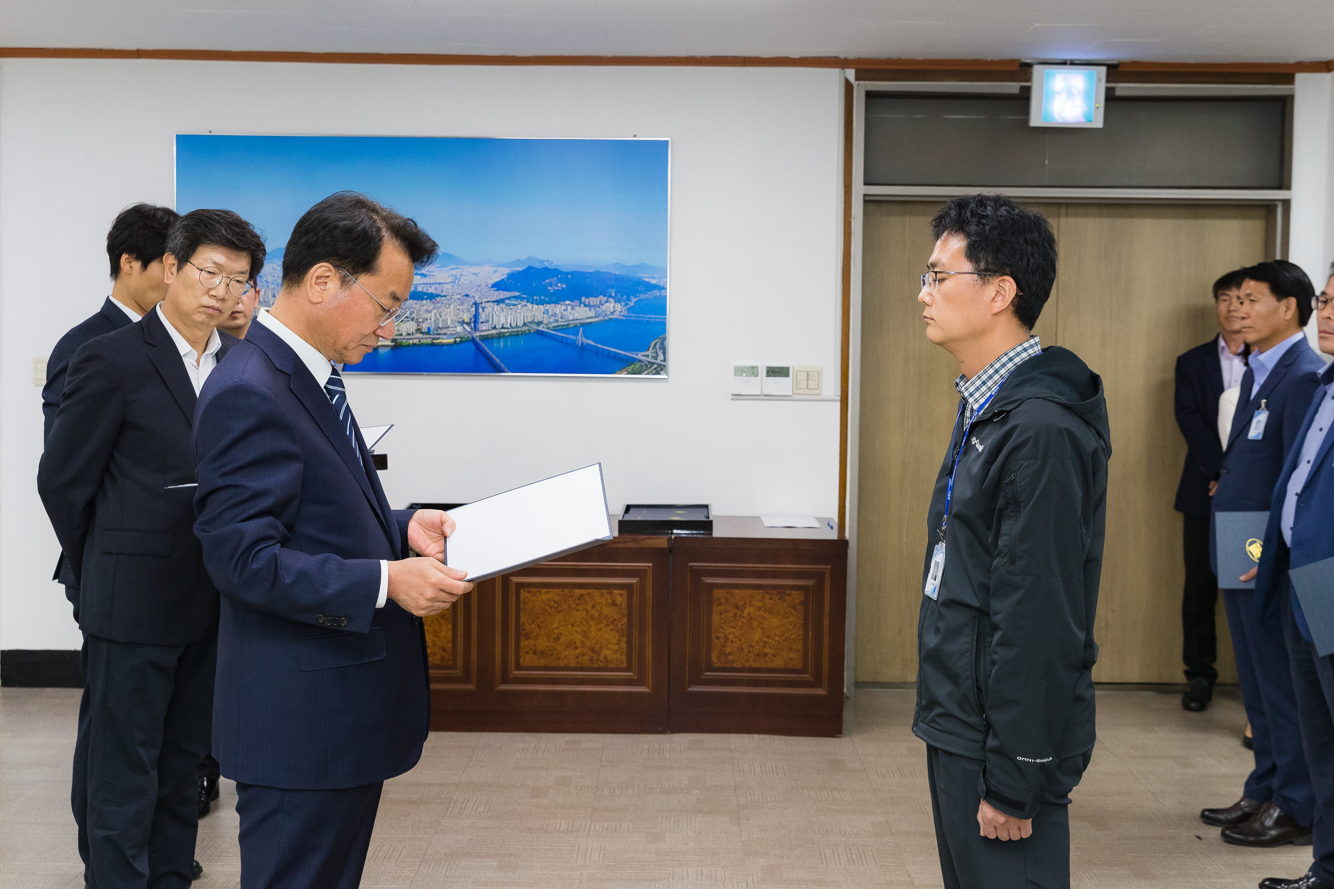 20181005-5급 이하 공무원 임용장 수여식 176343.jpg