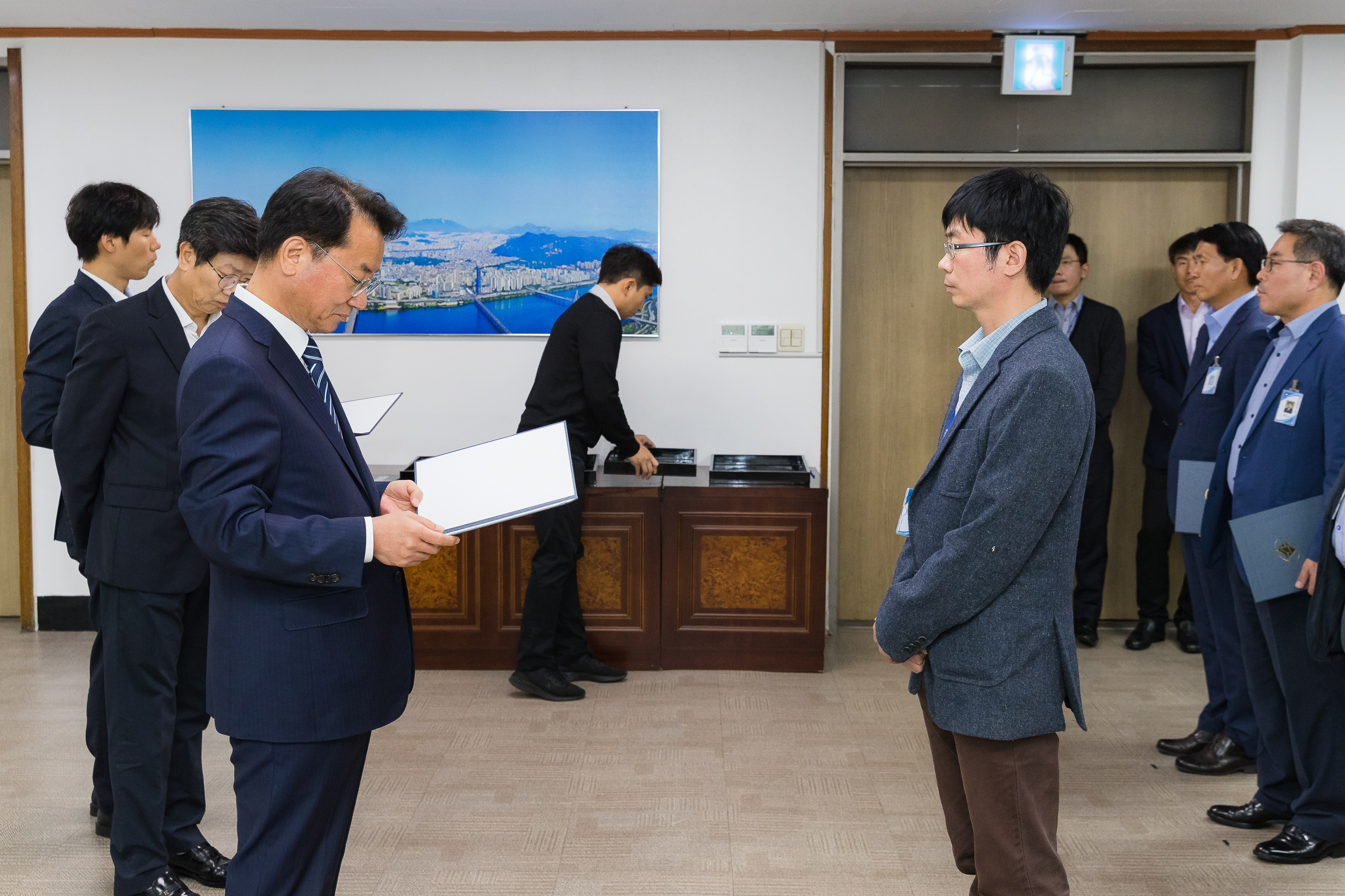 20181005-5급 이하 공무원 임용장 수여식 176405.jpg