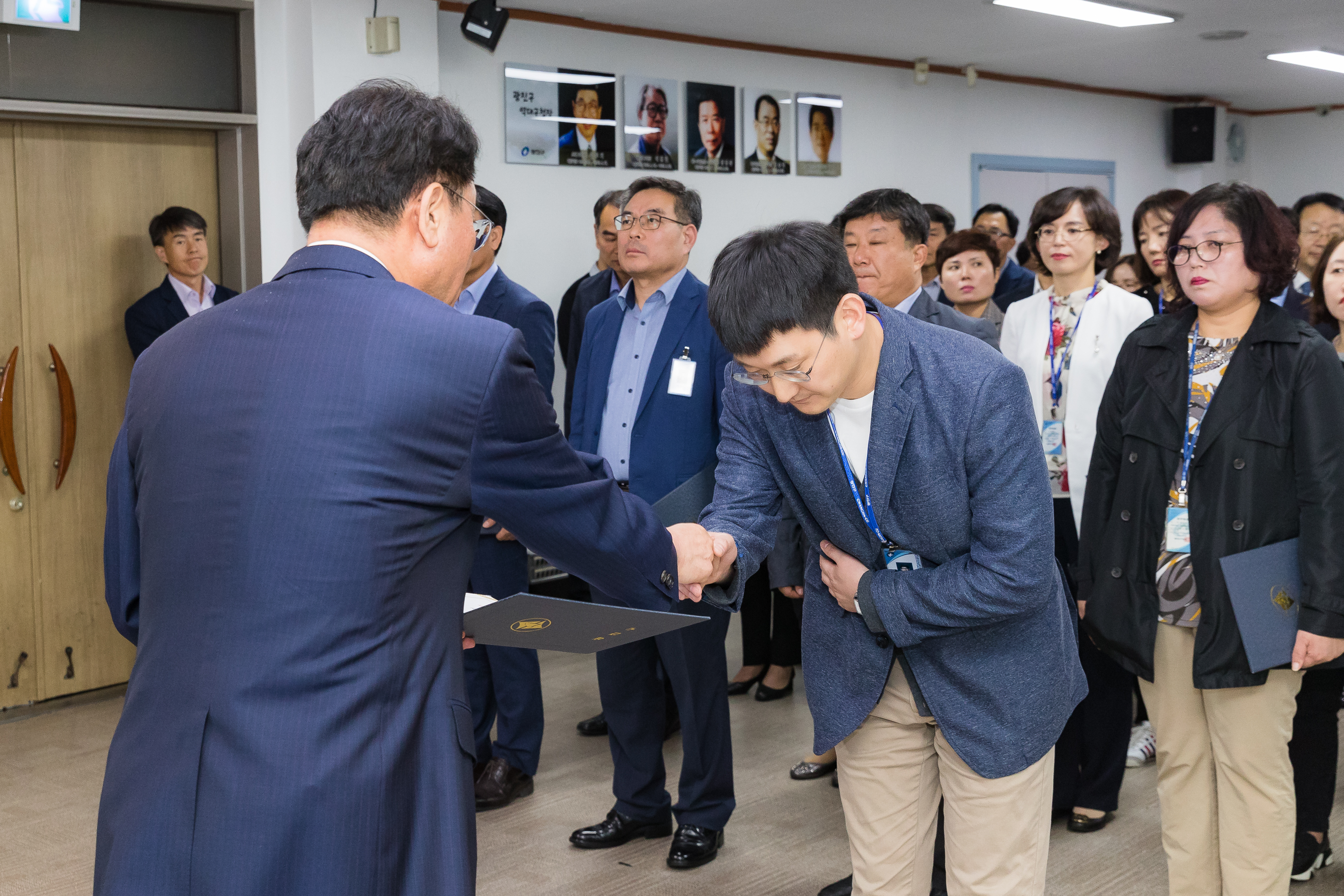 20181005-5급 이하 공무원 임용장 수여식 176356.jpg
