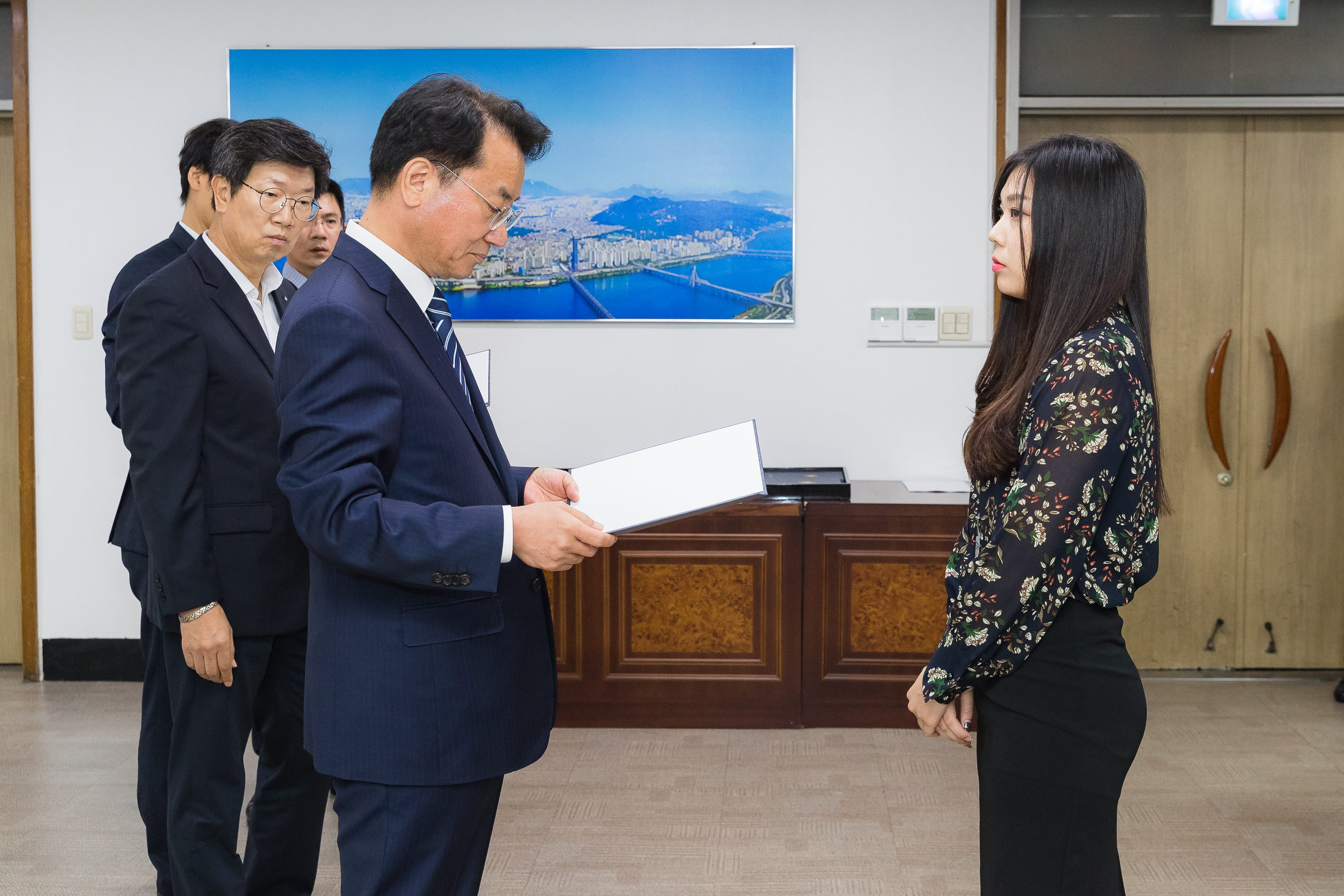 20181005-5급 이하 공무원 임용장 수여식 176362.jpg