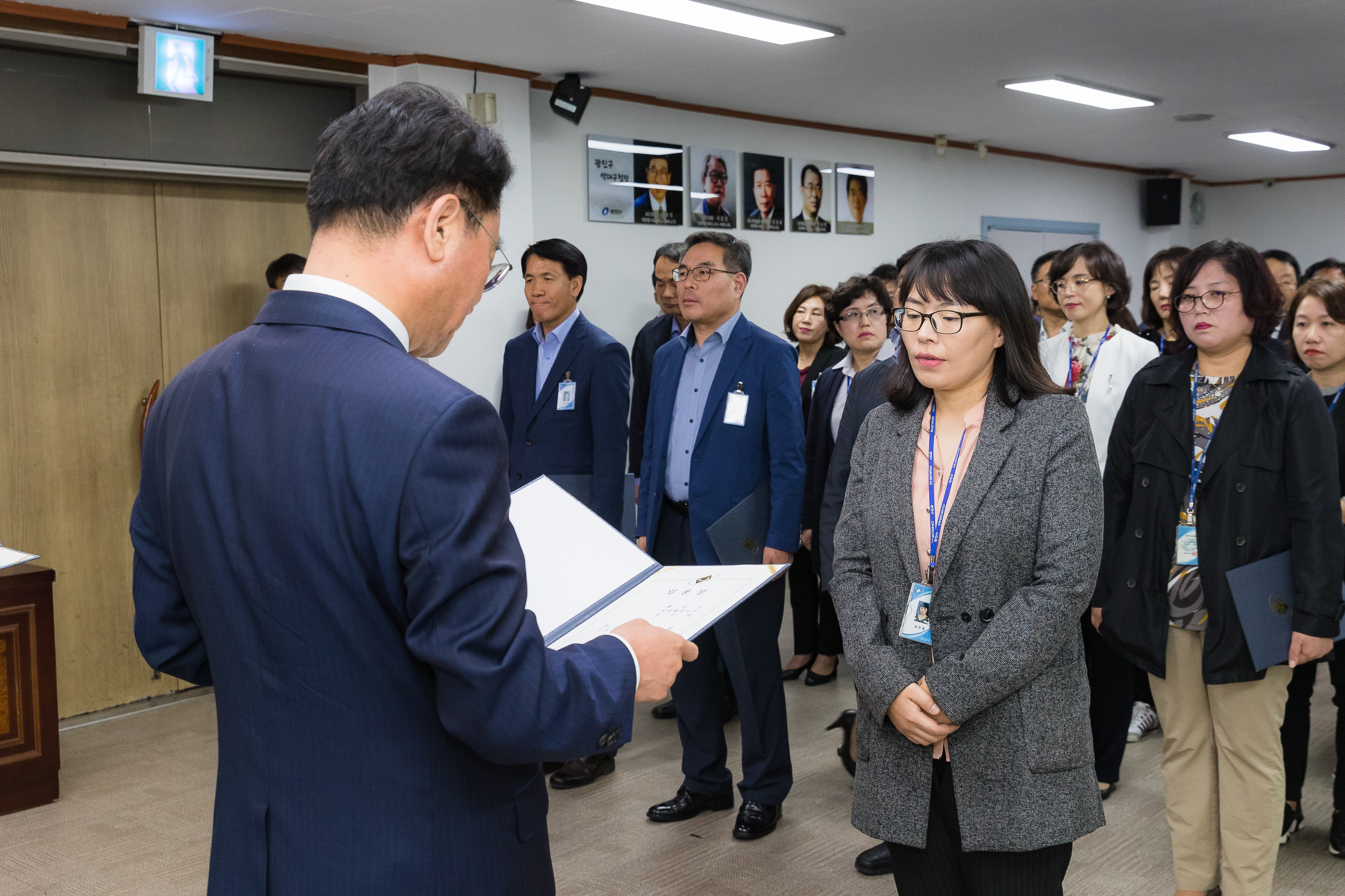 20181005-5급 이하 공무원 임용장 수여식 176363.jpg