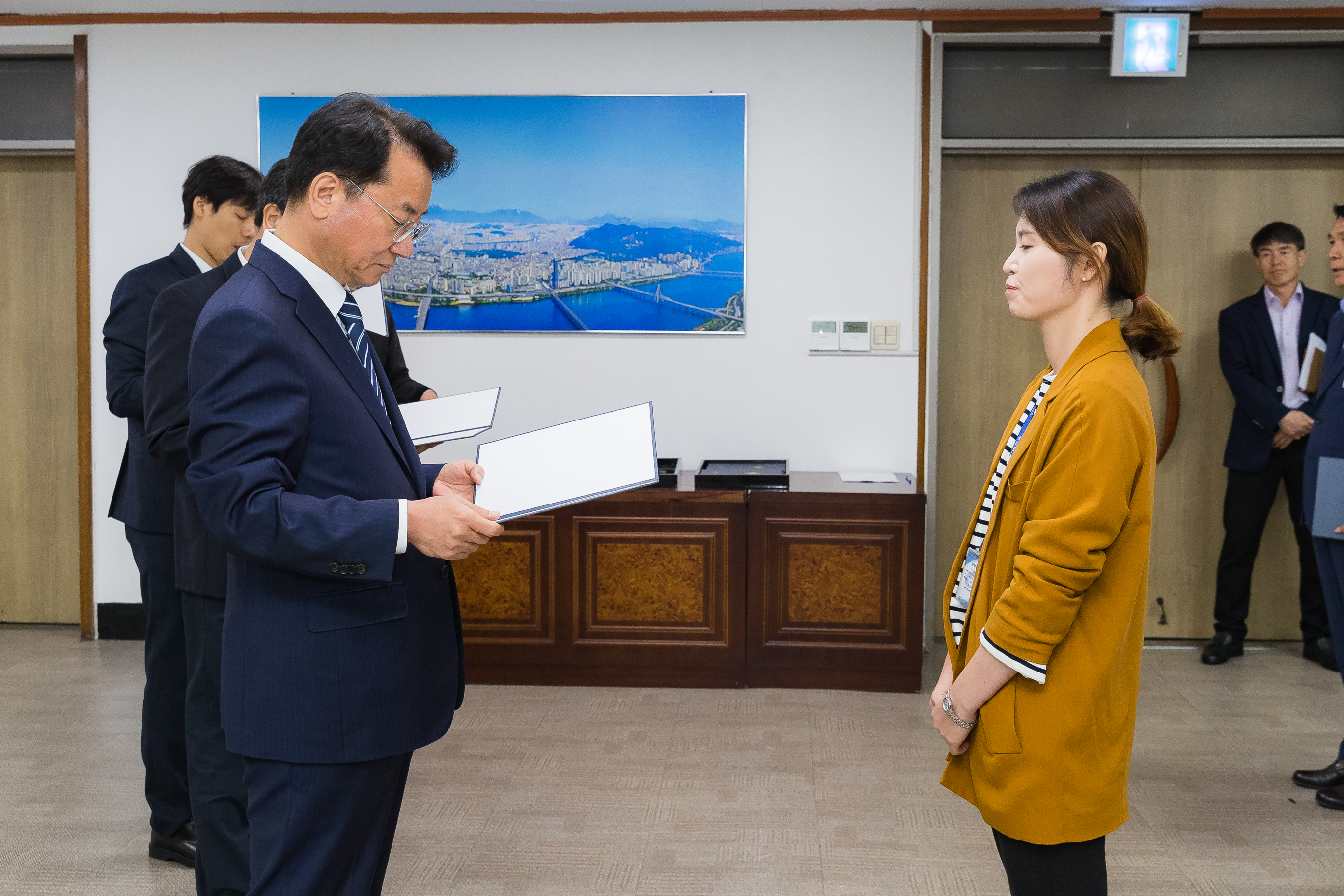 20181005-5급 이하 공무원 임용장 수여식 176367.jpg