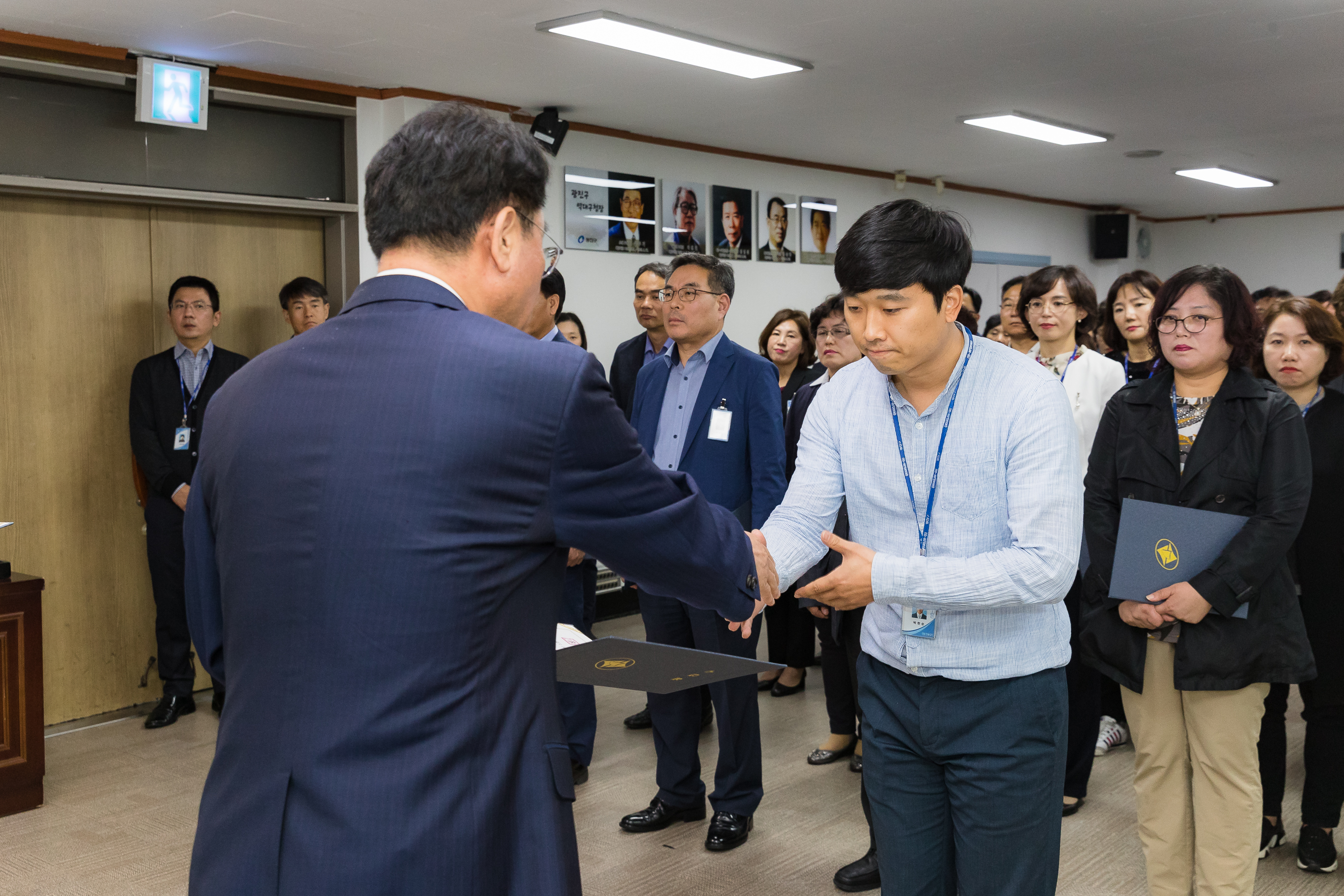 20181005-5급 이하 공무원 임용장 수여식 176382.jpg