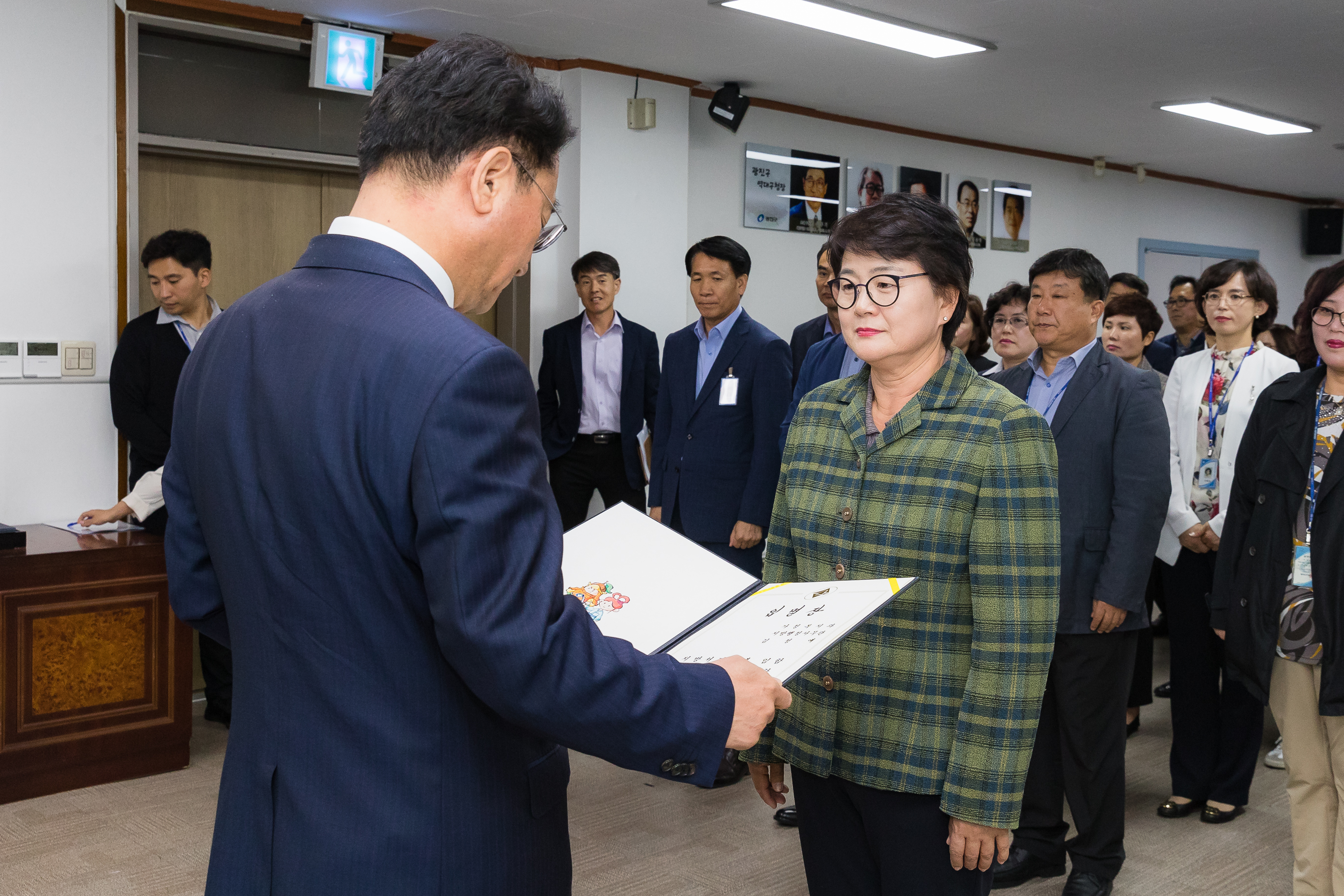 20181005-5급 이하 공무원 임용장 수여식 176162.jpg