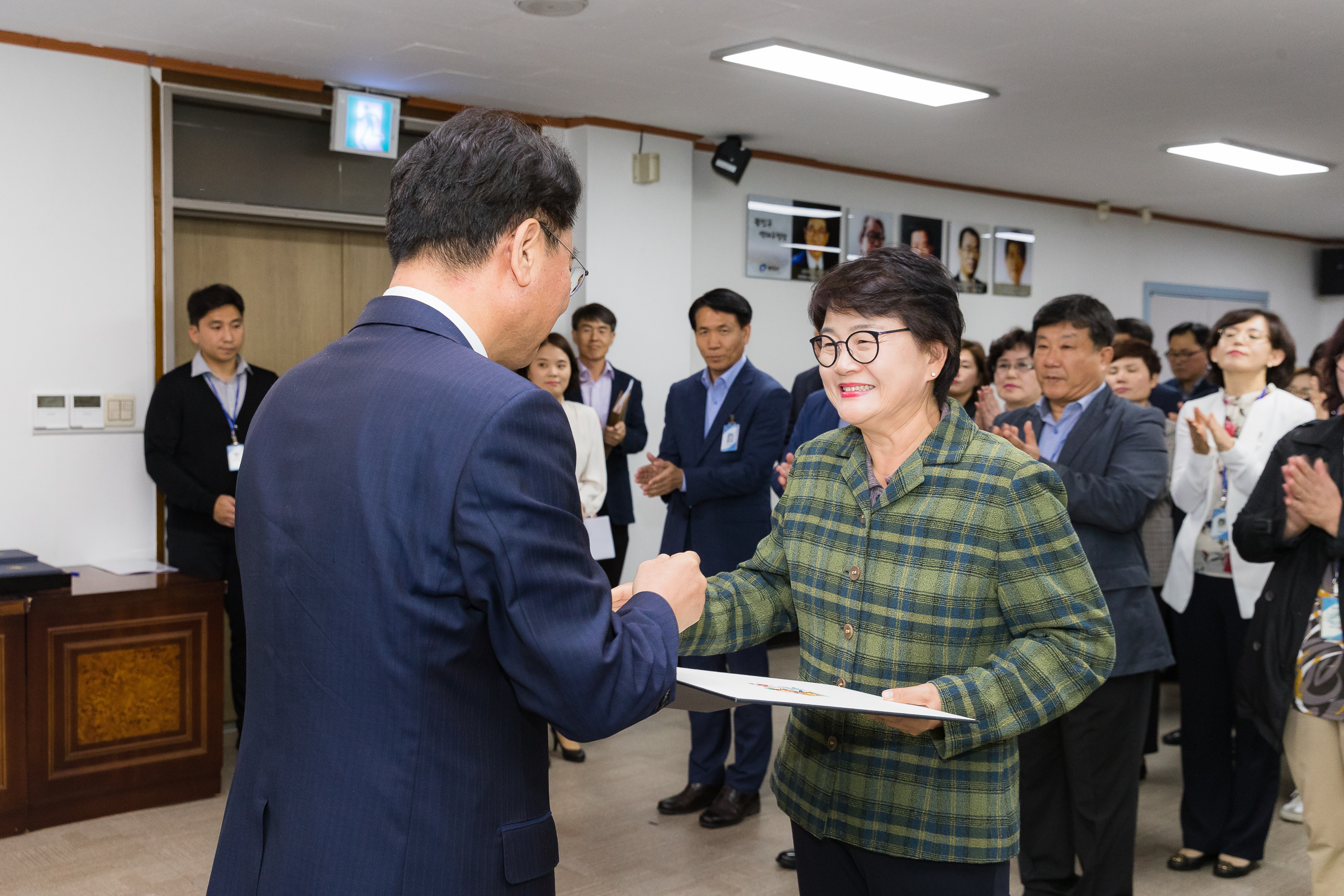 20181005-5급 이하 공무원 임용장 수여식 176163.jpg