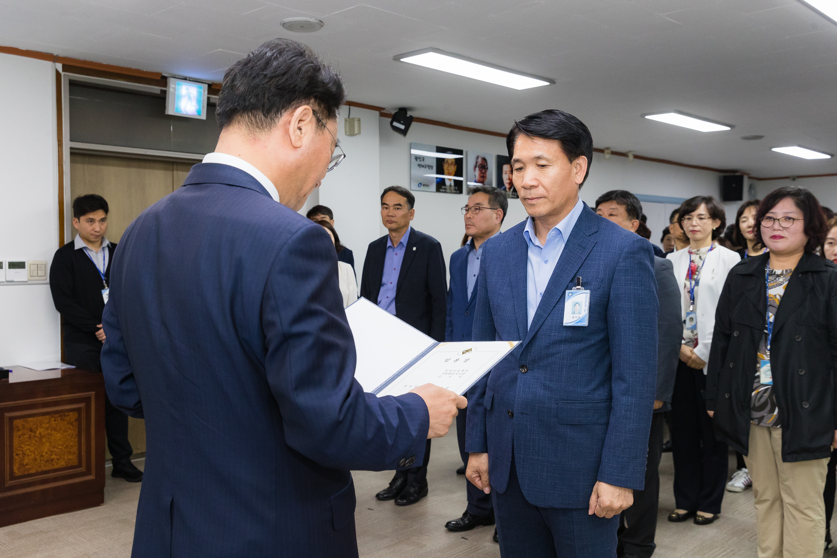 20181005-5급 이하 공무원 임용장 수여식 176165.jpg