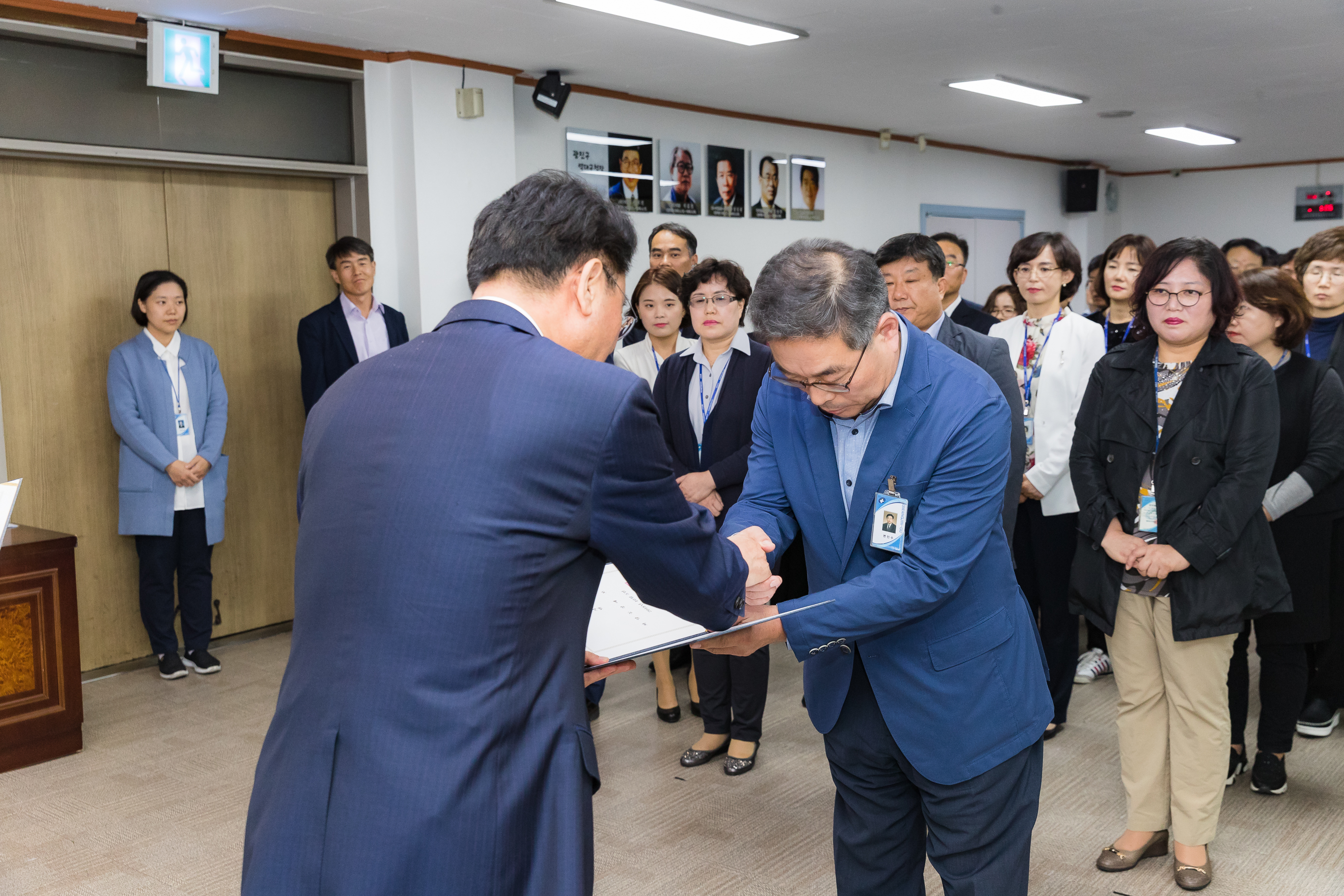 20181005-5급 이하 공무원 임용장 수여식 176198.jpg