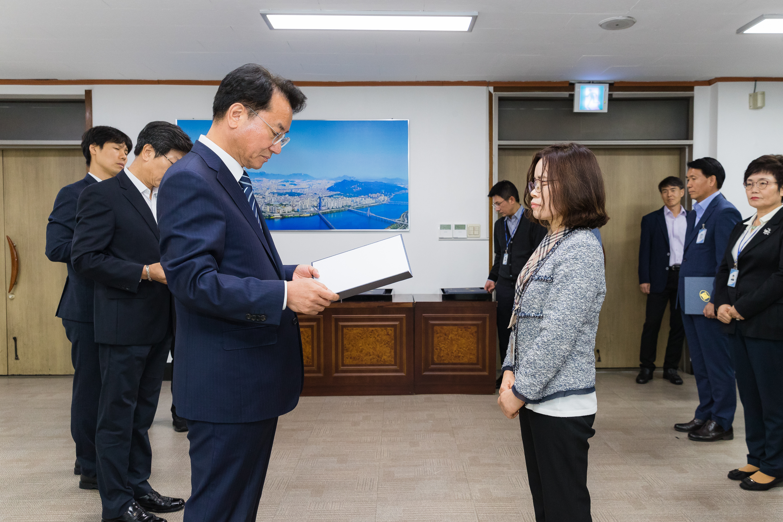 20181005-5급 이하 공무원 임용장 수여식 176208.jpg