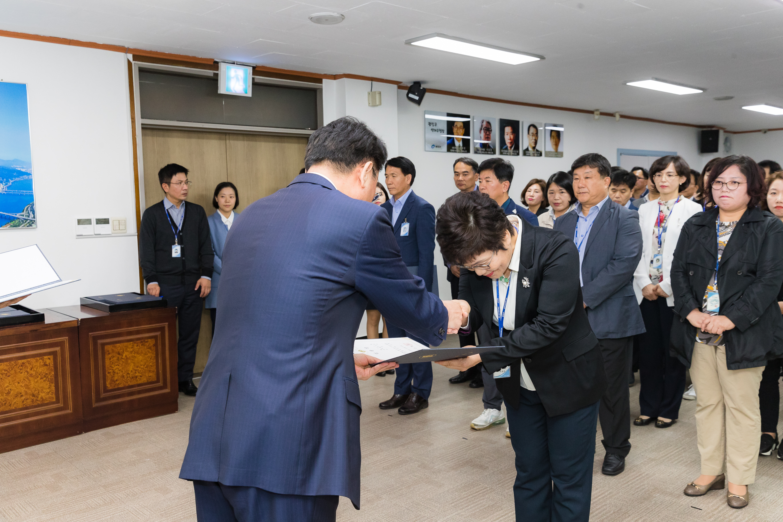 20181005-5급 이하 공무원 임용장 수여식 176211.jpg