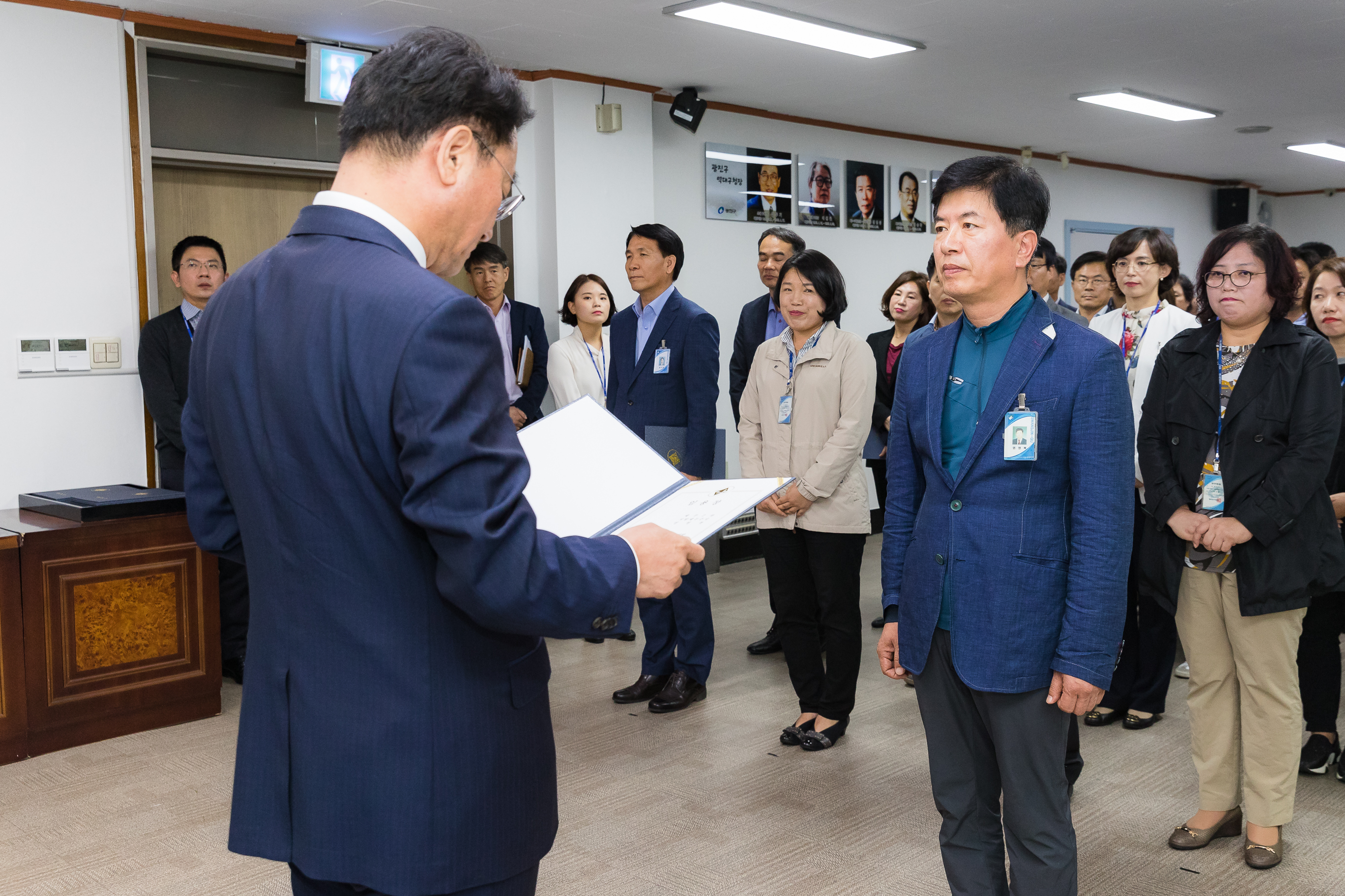 20181005-5급 이하 공무원 임용장 수여식 176213.jpg