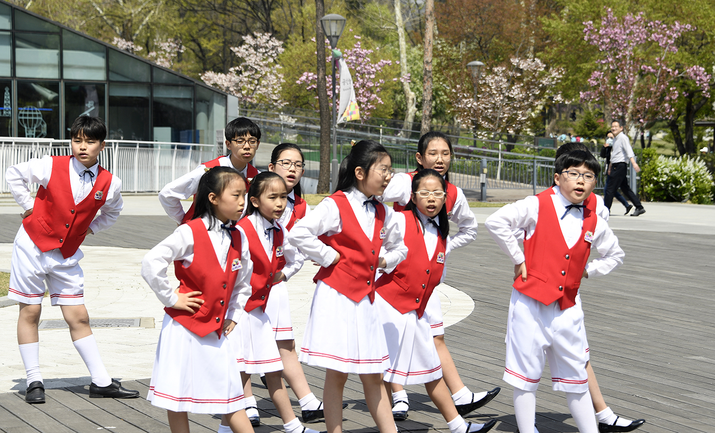 20180425-아우룸합창단 서울동화축제 버스킹 172504.jpg