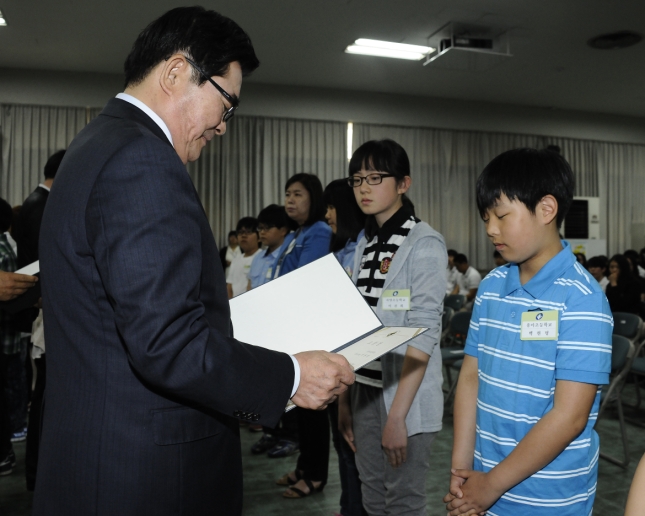 20130522-청소년의 달 기념 모범어린이 및 청소년 표창 78075.JPG