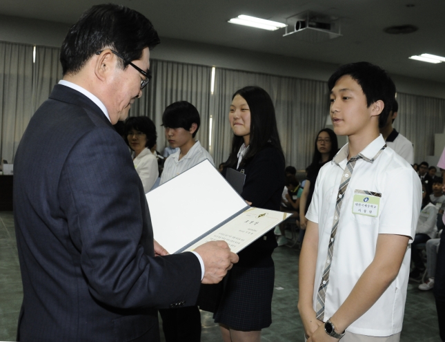 20130522-청소년의 달 기념 모범어린이 및 청소년 표창 78109.JPG