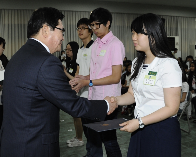 20130522-청소년의 달 기념 모범어린이 및 청소년 표창 78128.JPG