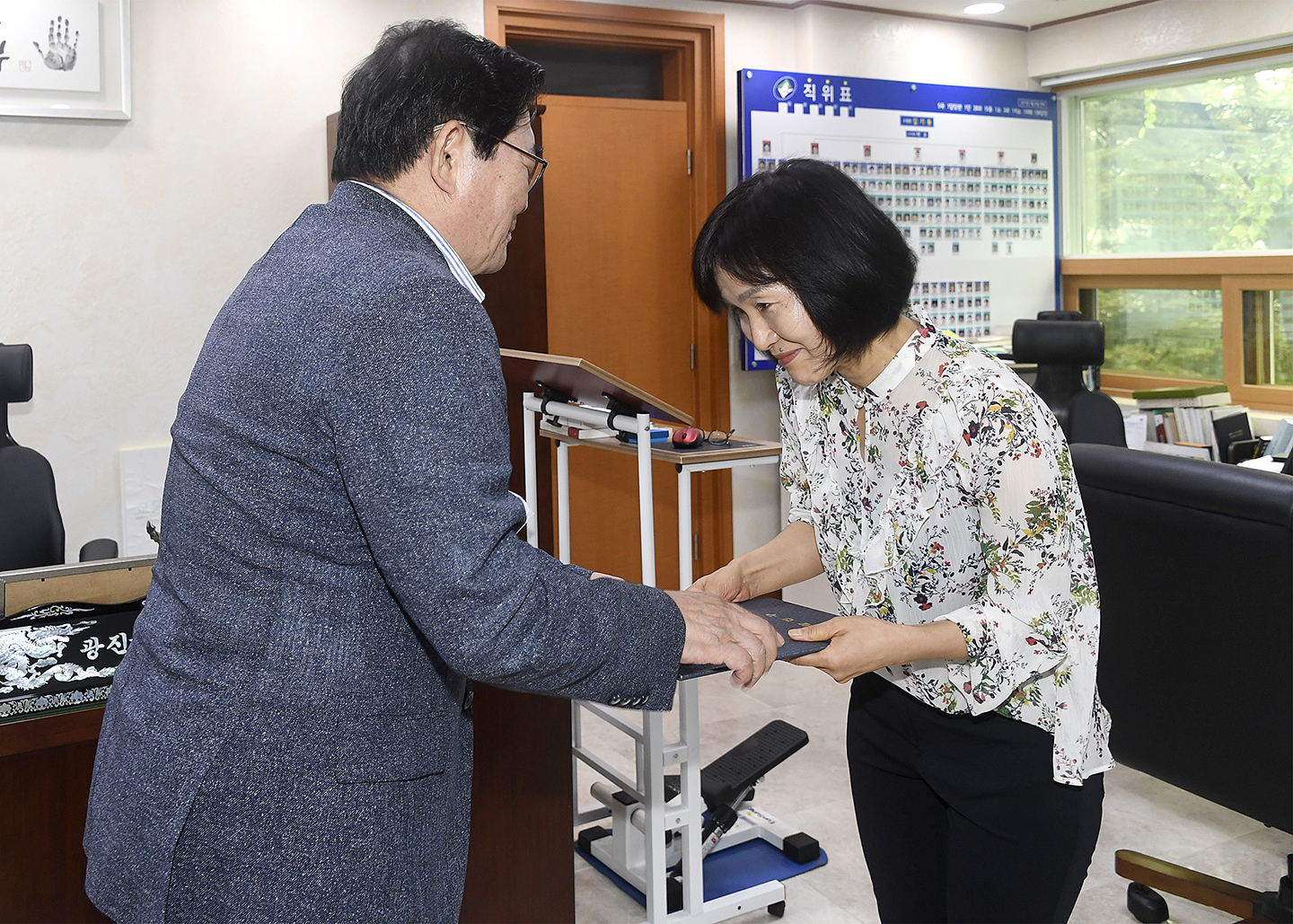 20170828-맘껏놀이터 조성 협조기관 표창수여식 159711.jpg
