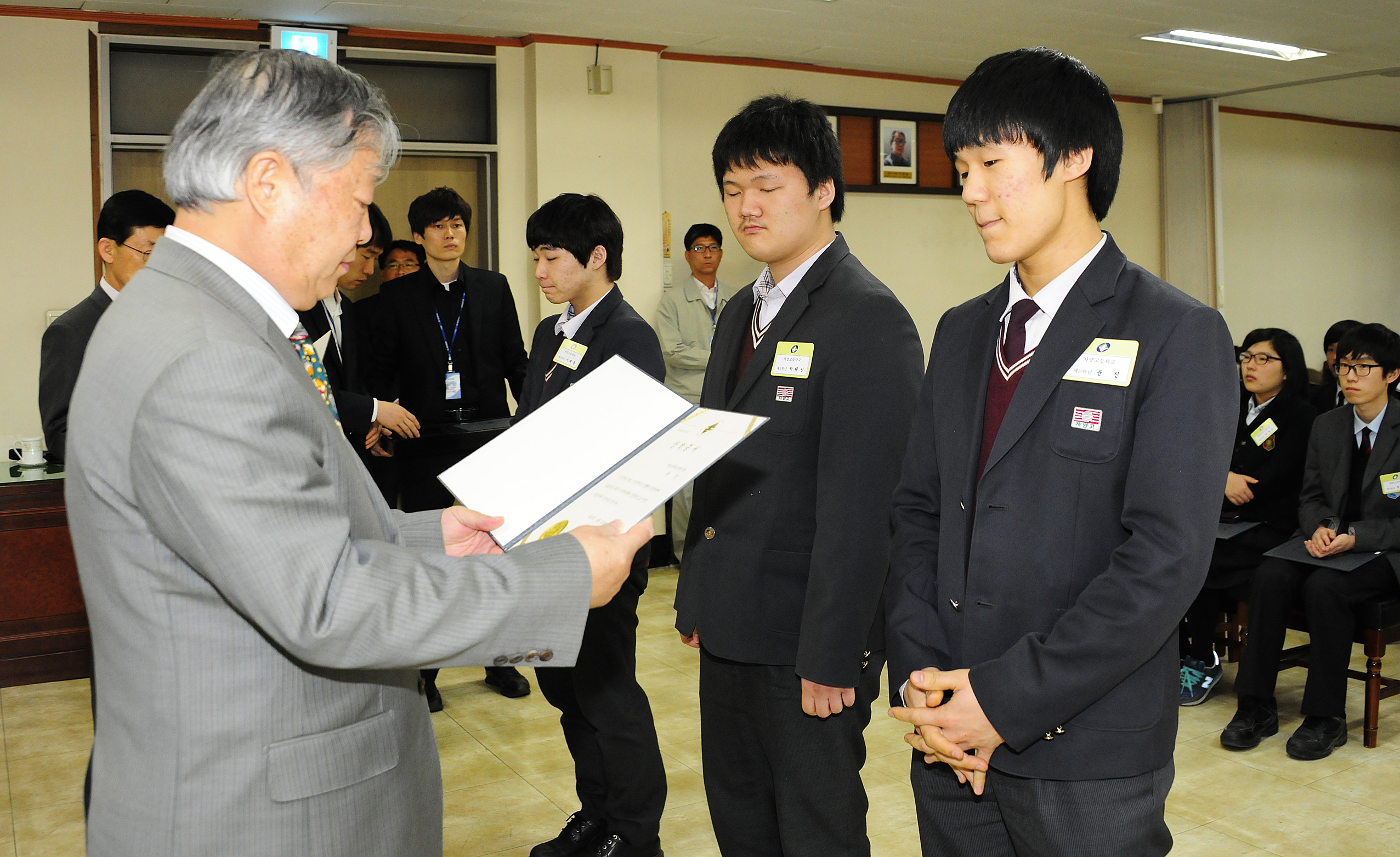 20120416-광진구 장학위원회 장학증서 수여식 51720.JPG