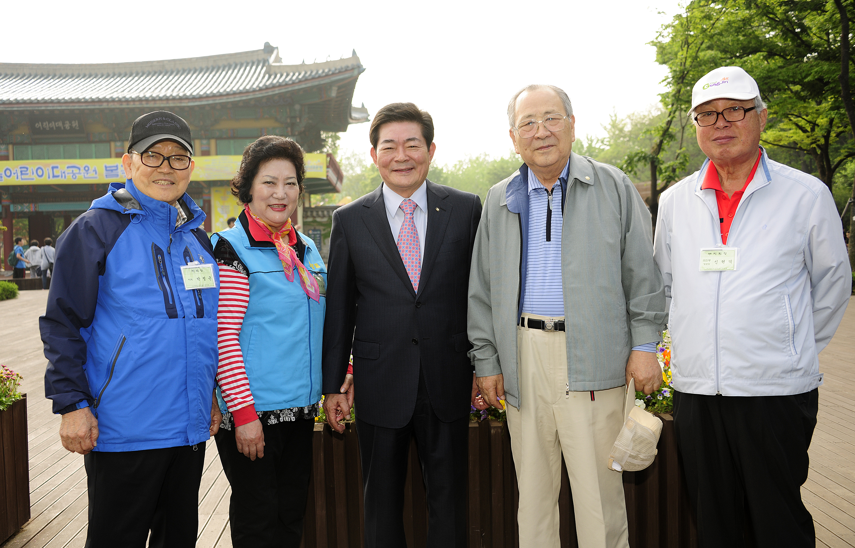 20120515-경로당 지도자 수련회 출발 54024.JPG