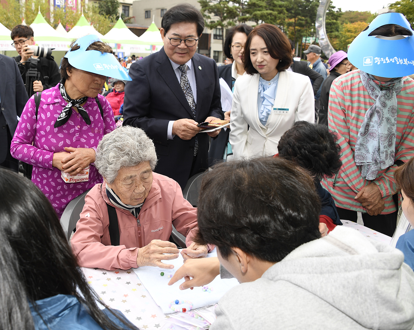 20171018-지역주민과 함께하는 9988 해피투게더 162141.jpg