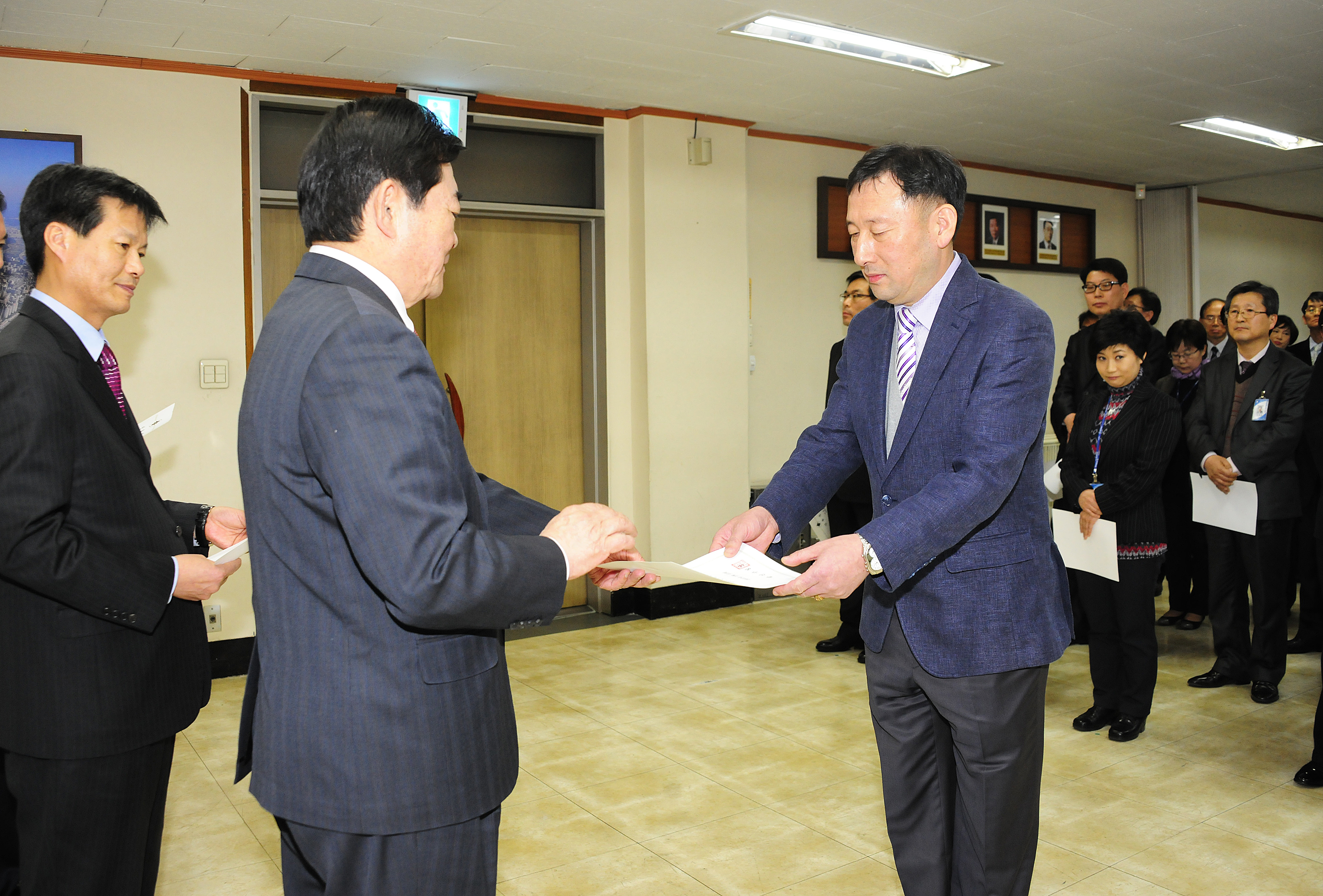 20120312-6급이하공무원 전입 및 승진 전보 발령 50786.JPG