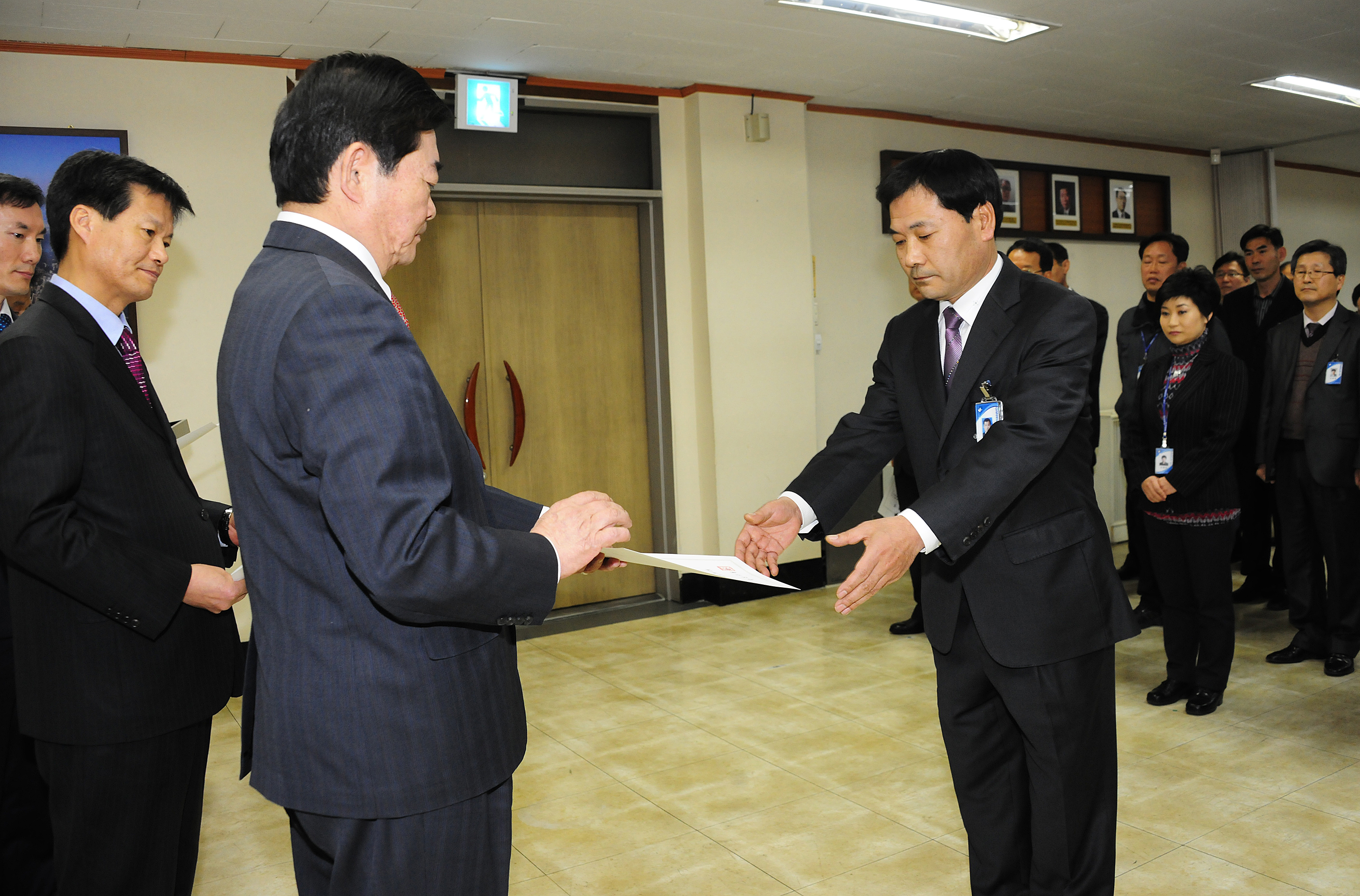 20120312-6급이하공무원 전입 및 승진 전보 발령 50709.JPG