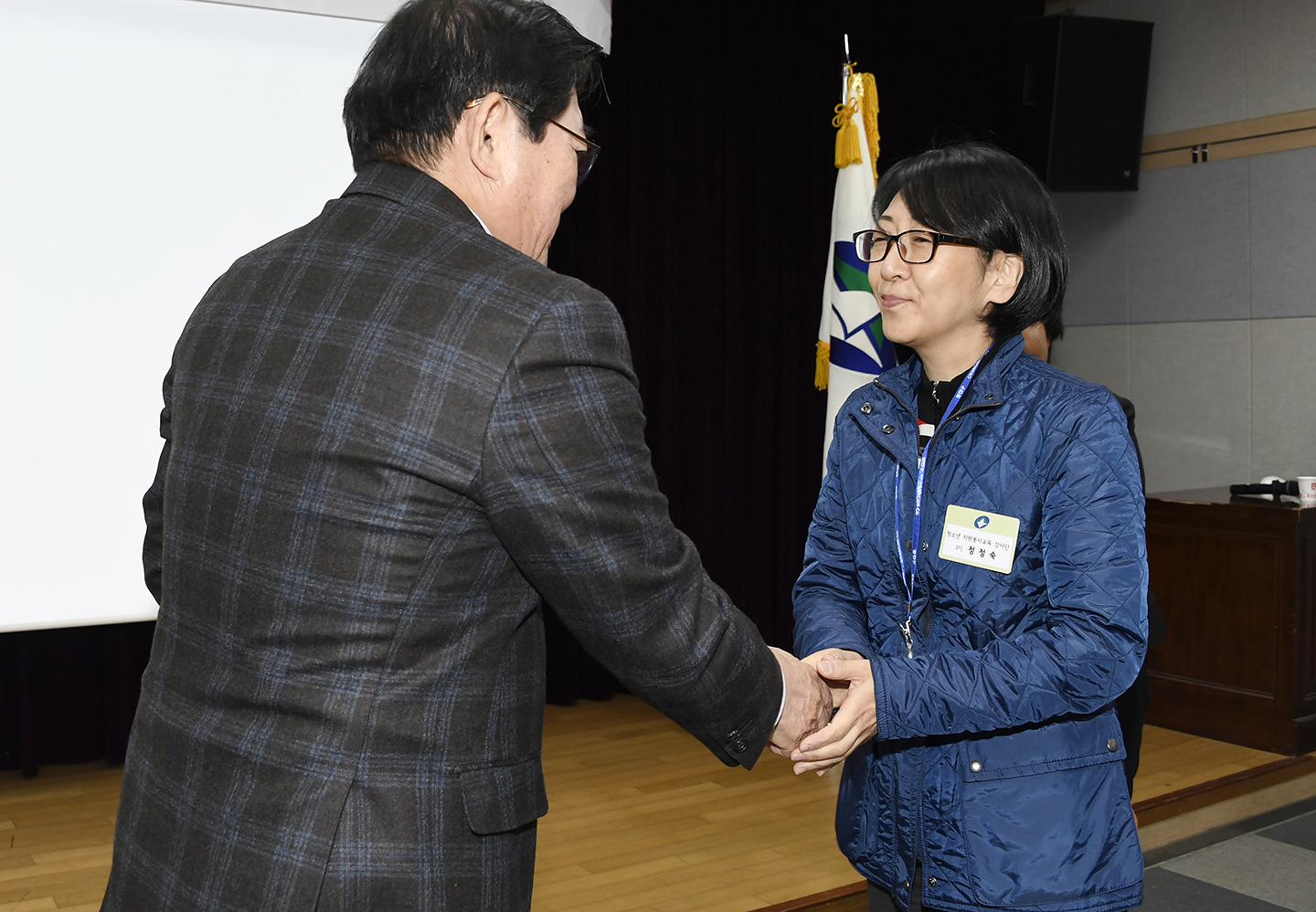 20171115-자원봉사교육 강사증 전달식 164933.jpg
