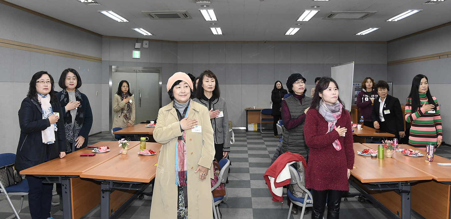 20171115-자원봉사교육 강사증 전달식 164899.jpg