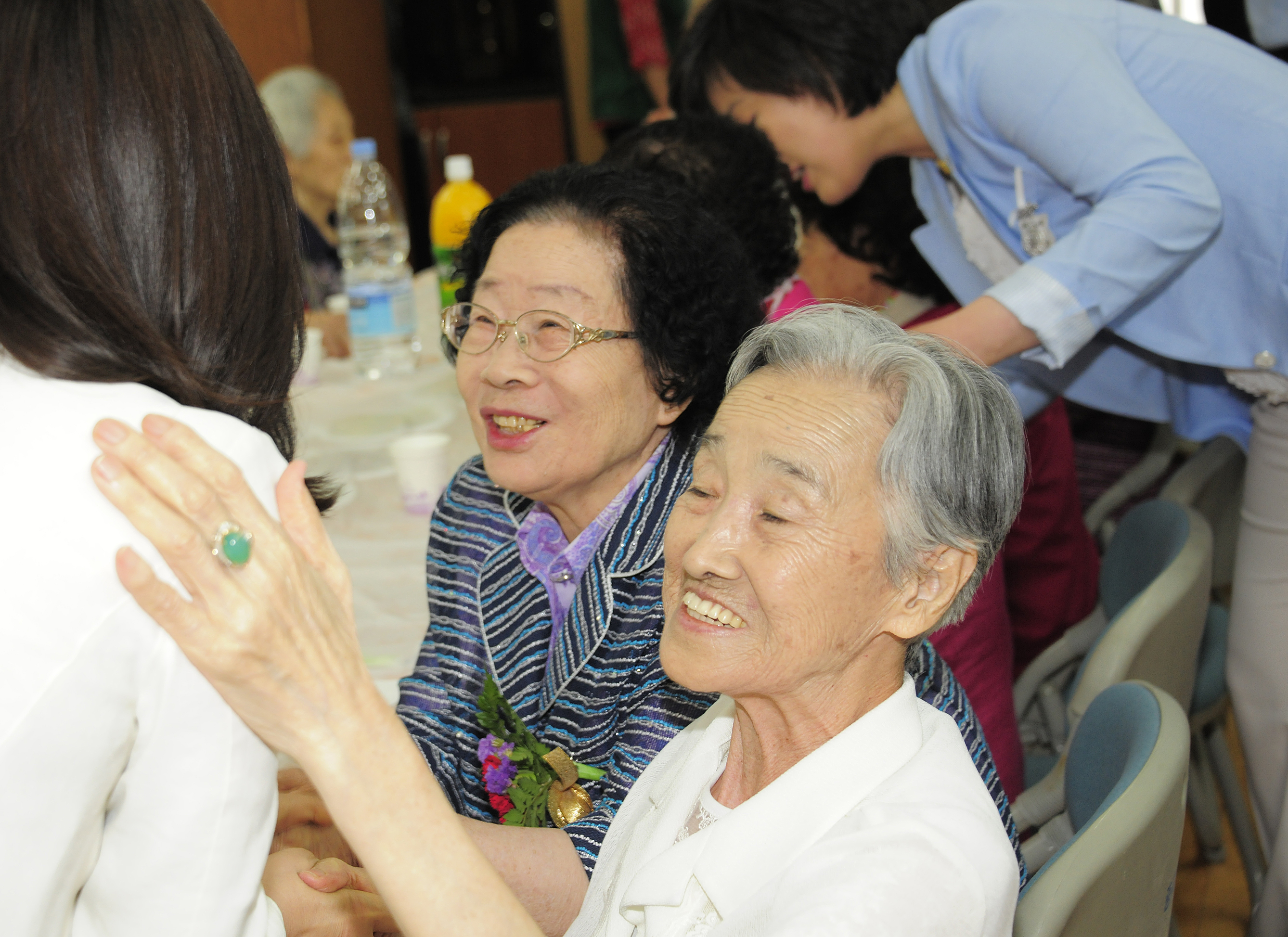 제40회 어버이날 기념 경로잔치 53573.JPG