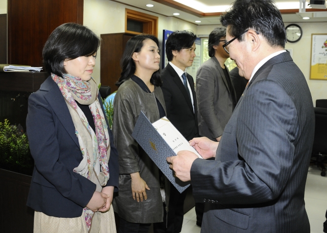 20130424-건축위원회 위원 위촉식 75883.JPG