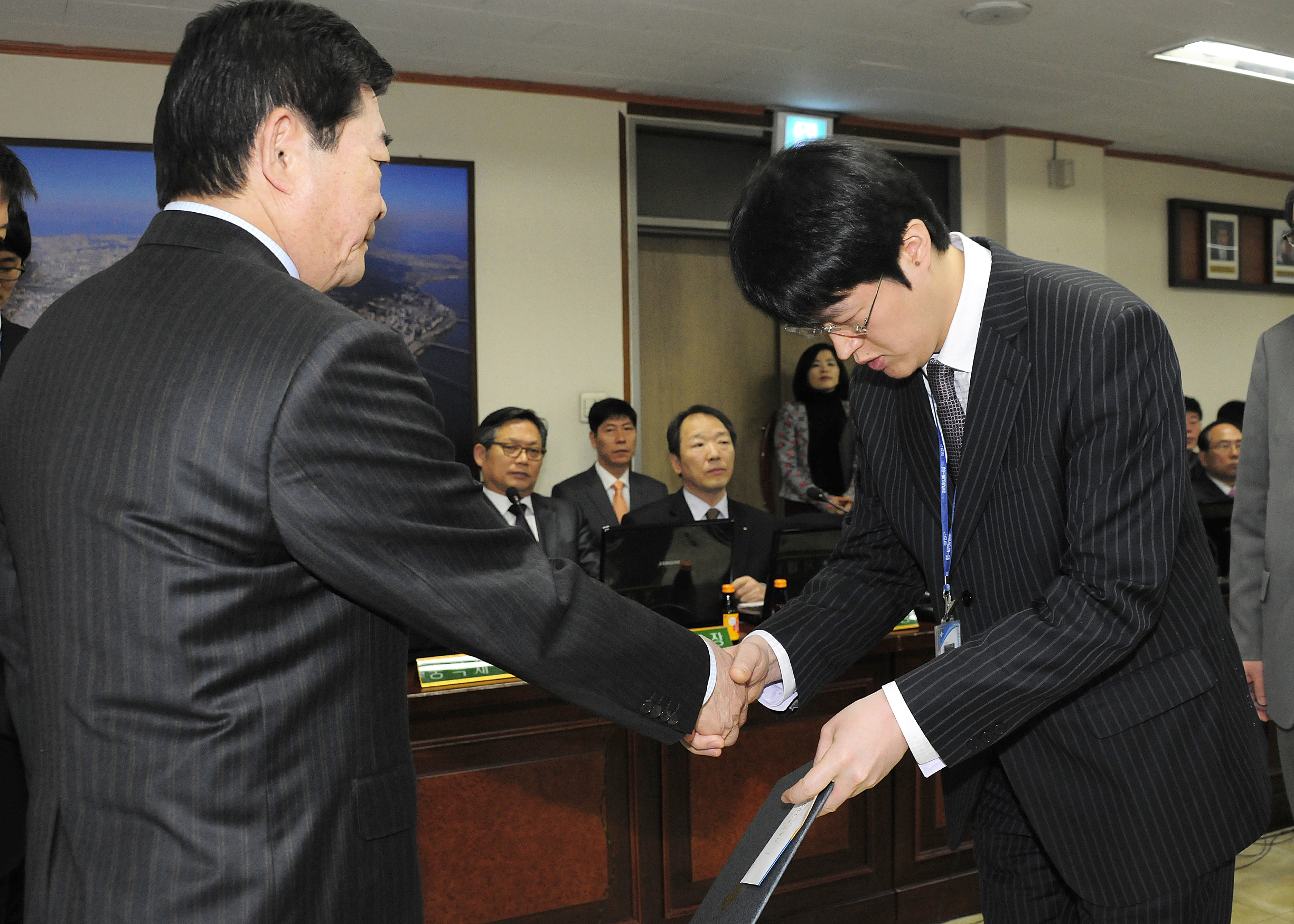 20120322-구 동 확대간부회의 표창 전수 51397.JPG