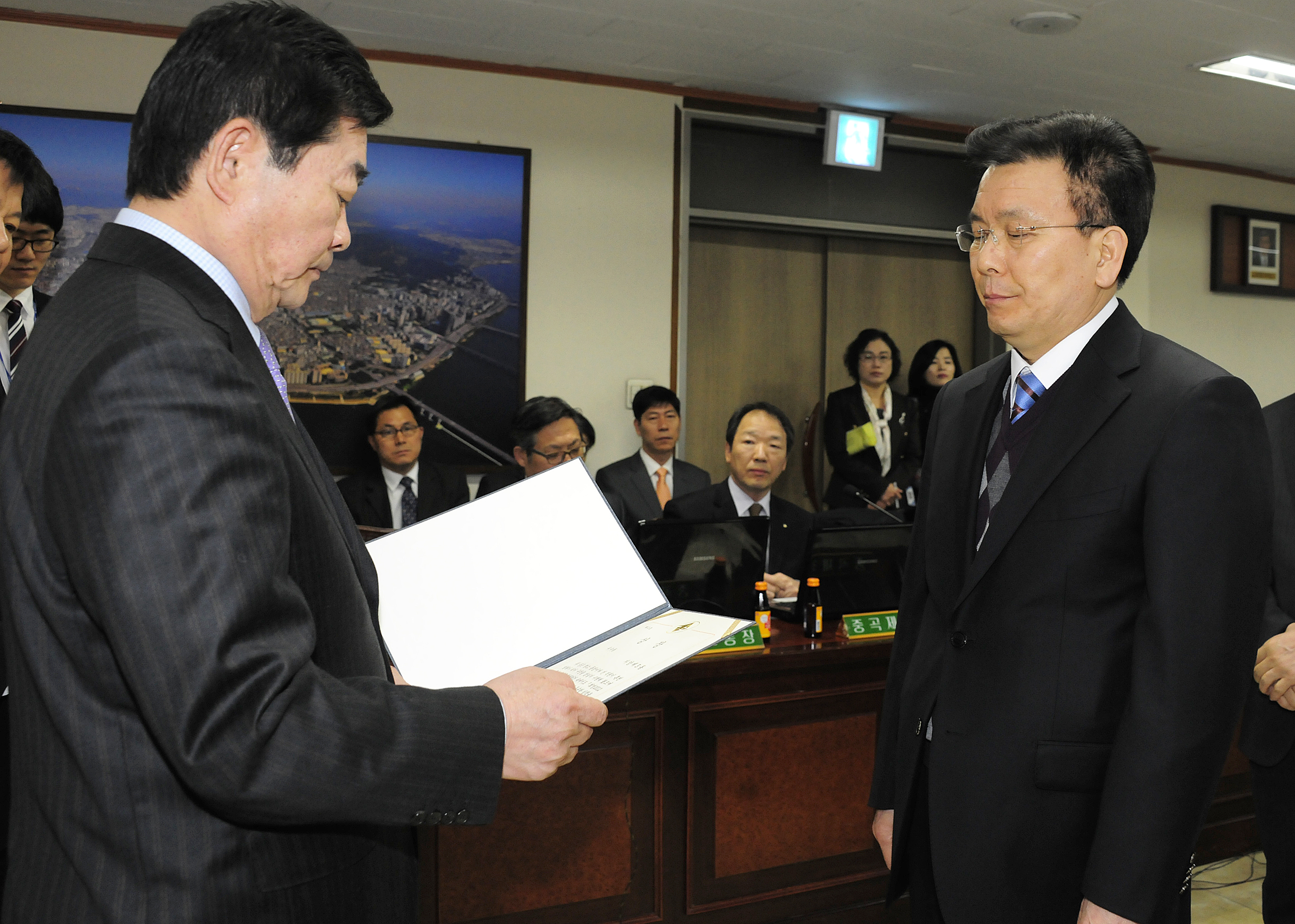 20120322-구 동 확대간부회의 표창 전수 51371.JPG