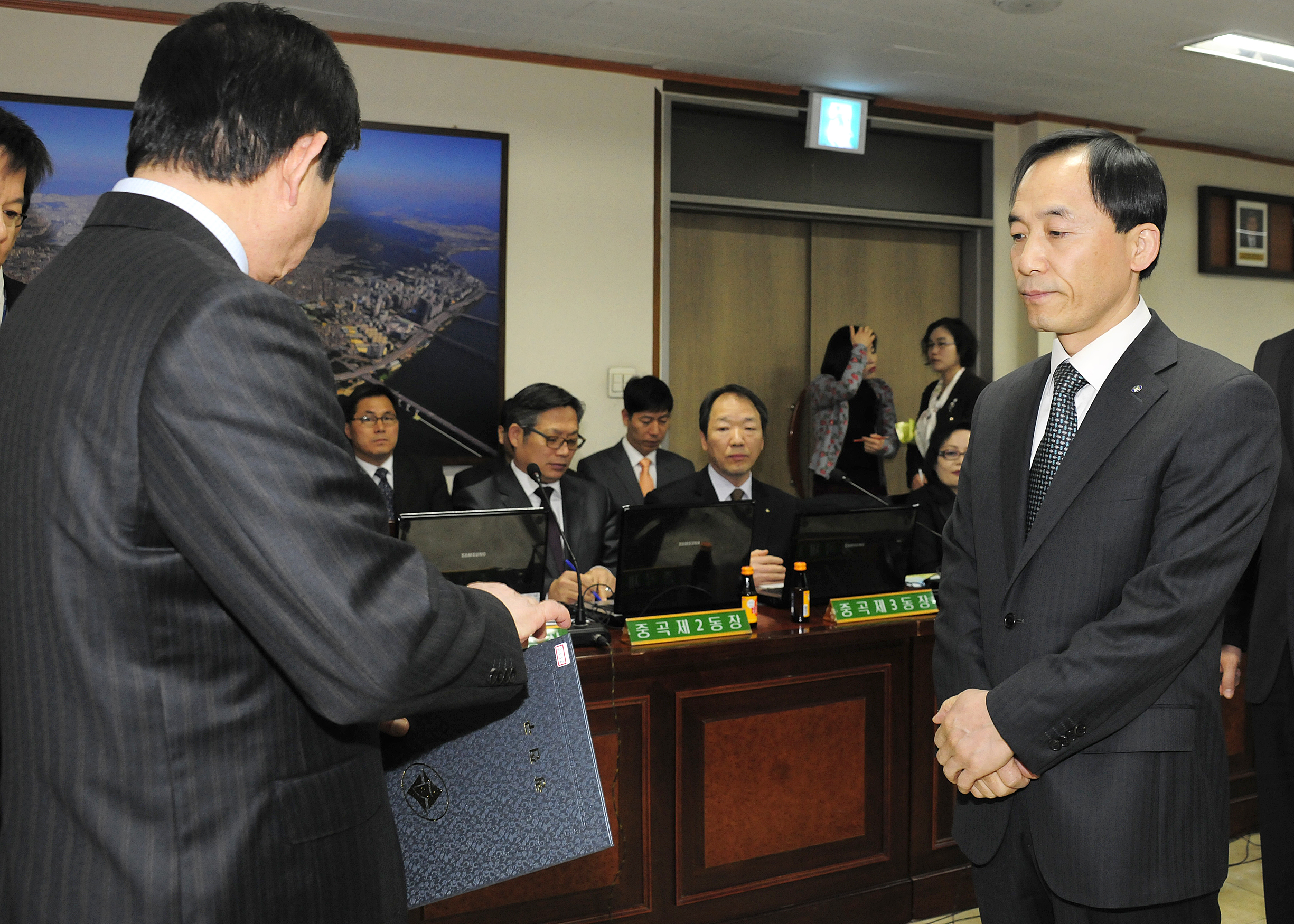 20120322-구 동 확대간부회의 표창 전수 51374.JPG