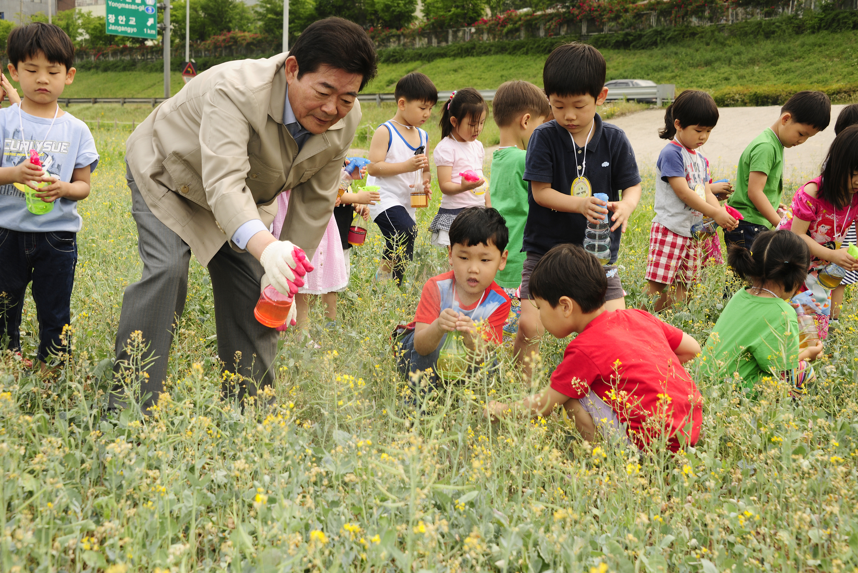 20120529-중랑천 위해식물 제거 및 콩심기 행사 55284.JPG
