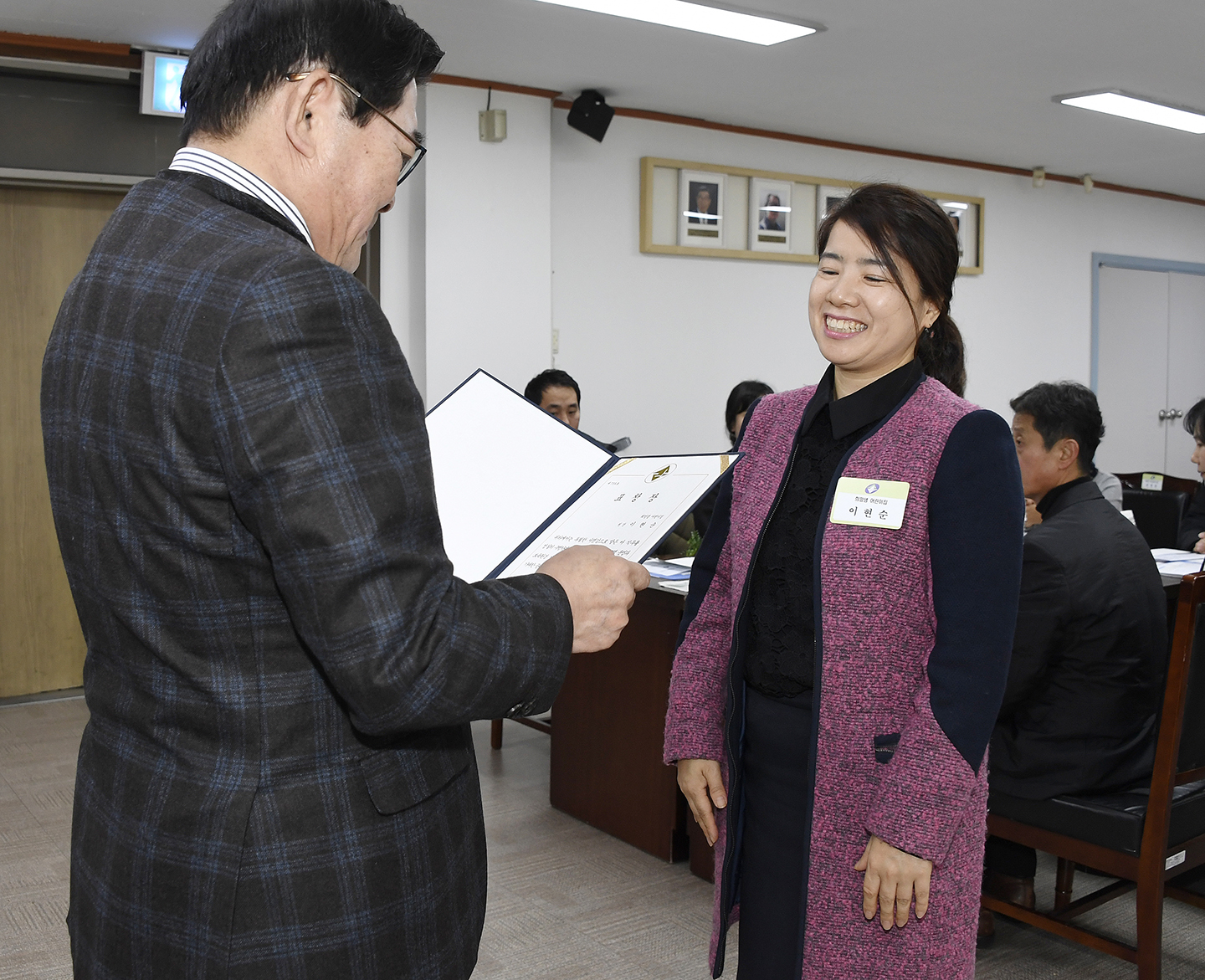 20171128-11월 정기구민표창 수여 165390.jpg