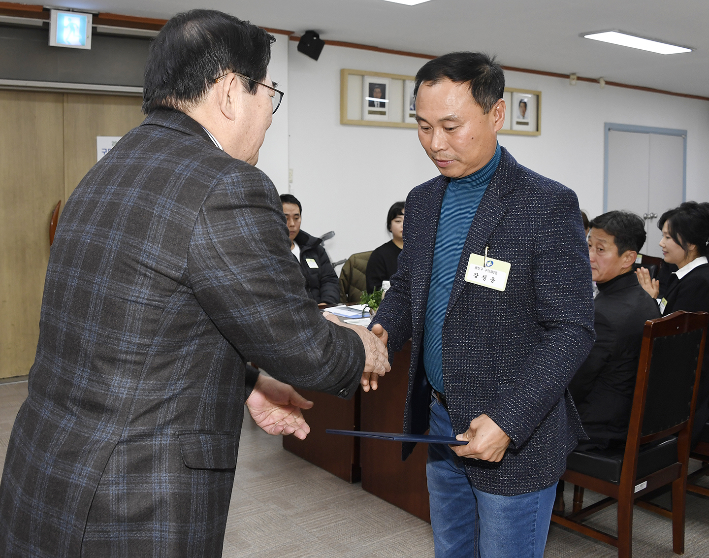 20171128-11월 정기구민표창 수여 165398.jpg