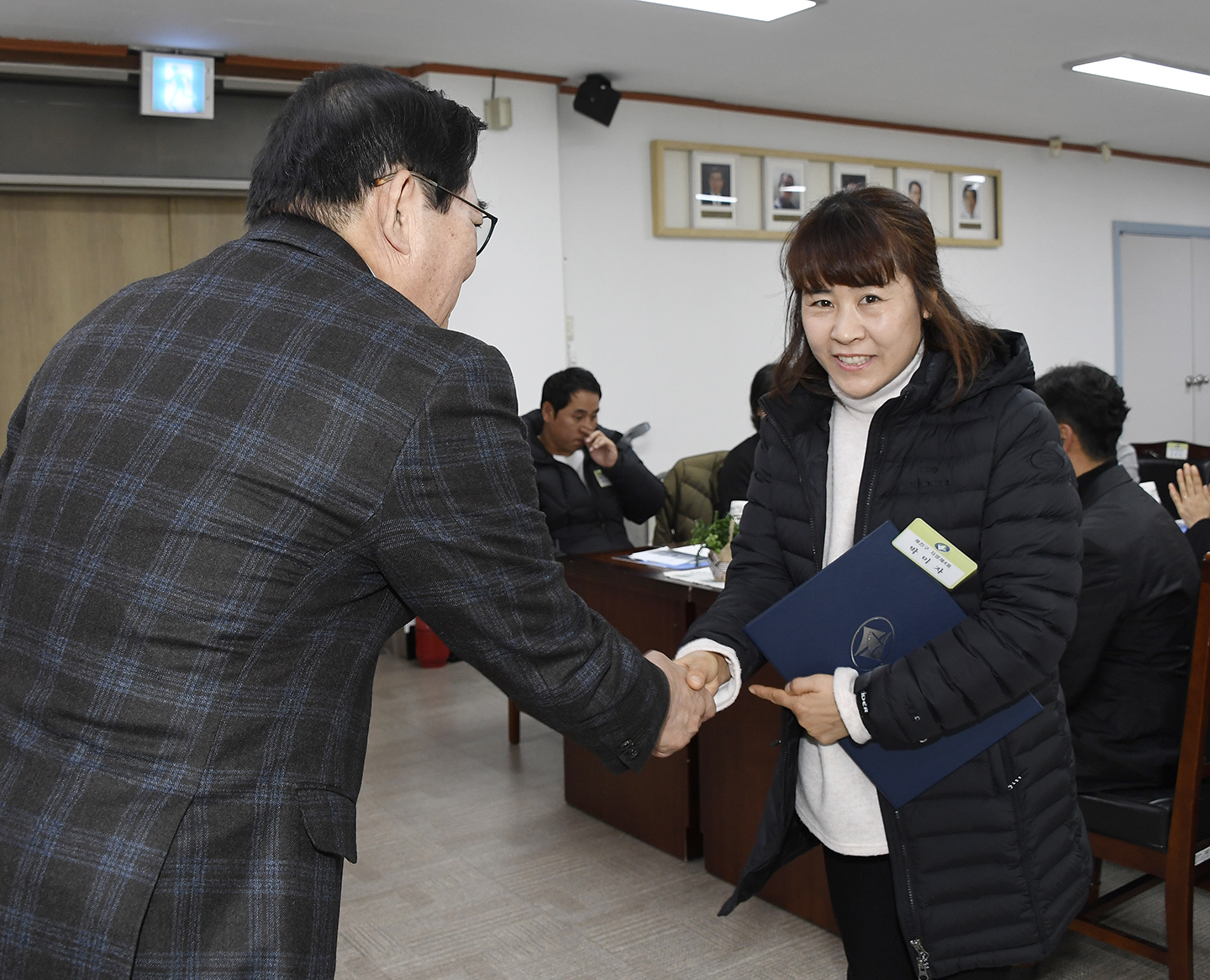 20171128-11월 정기구민표창 수여 165405.jpg