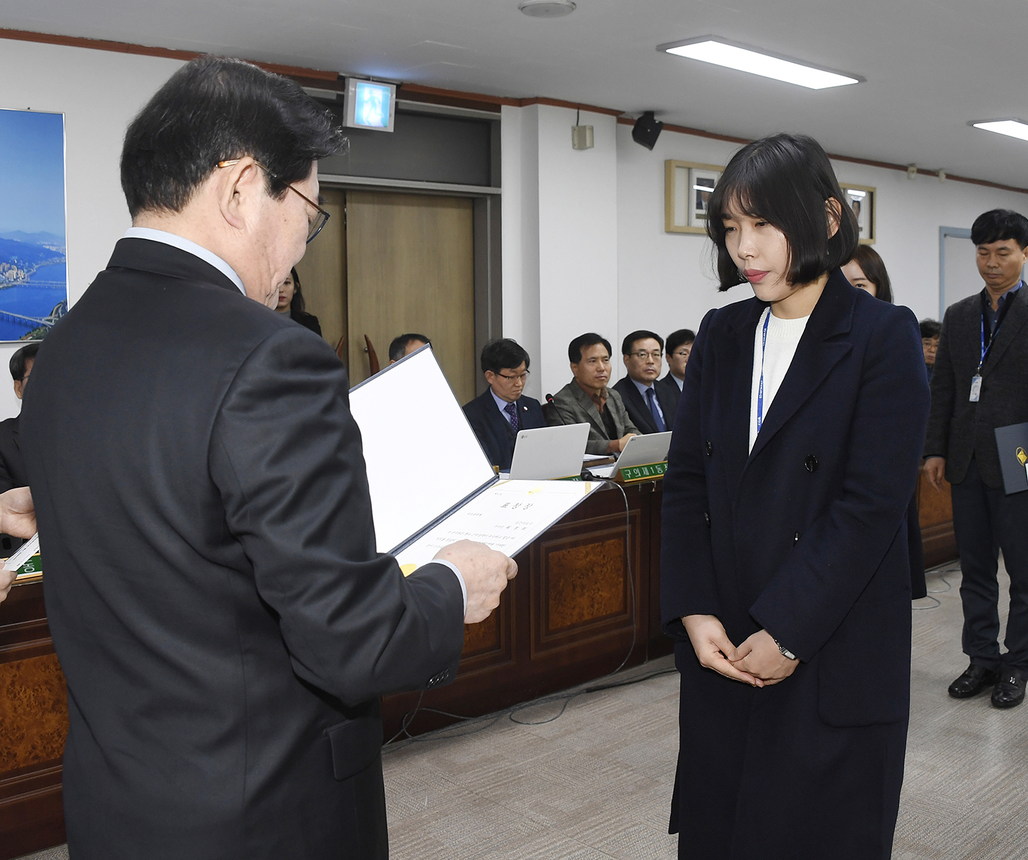 20180118-구 동 확대간부회의 우수공무원 표창 169653.jpg