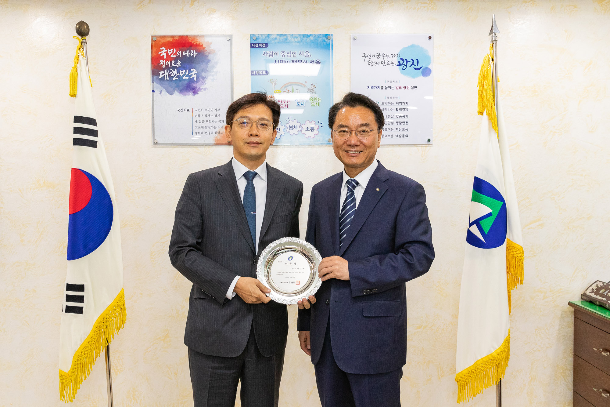 20181005-법률고문 변호사 위촉식 176427.jpg