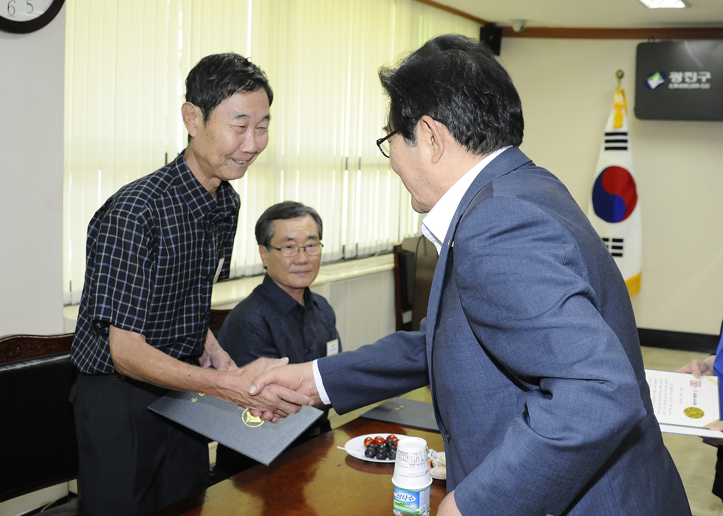 20140630-호국보훈의 달 모범 국가유공자 표창 수여식 101033.JPG