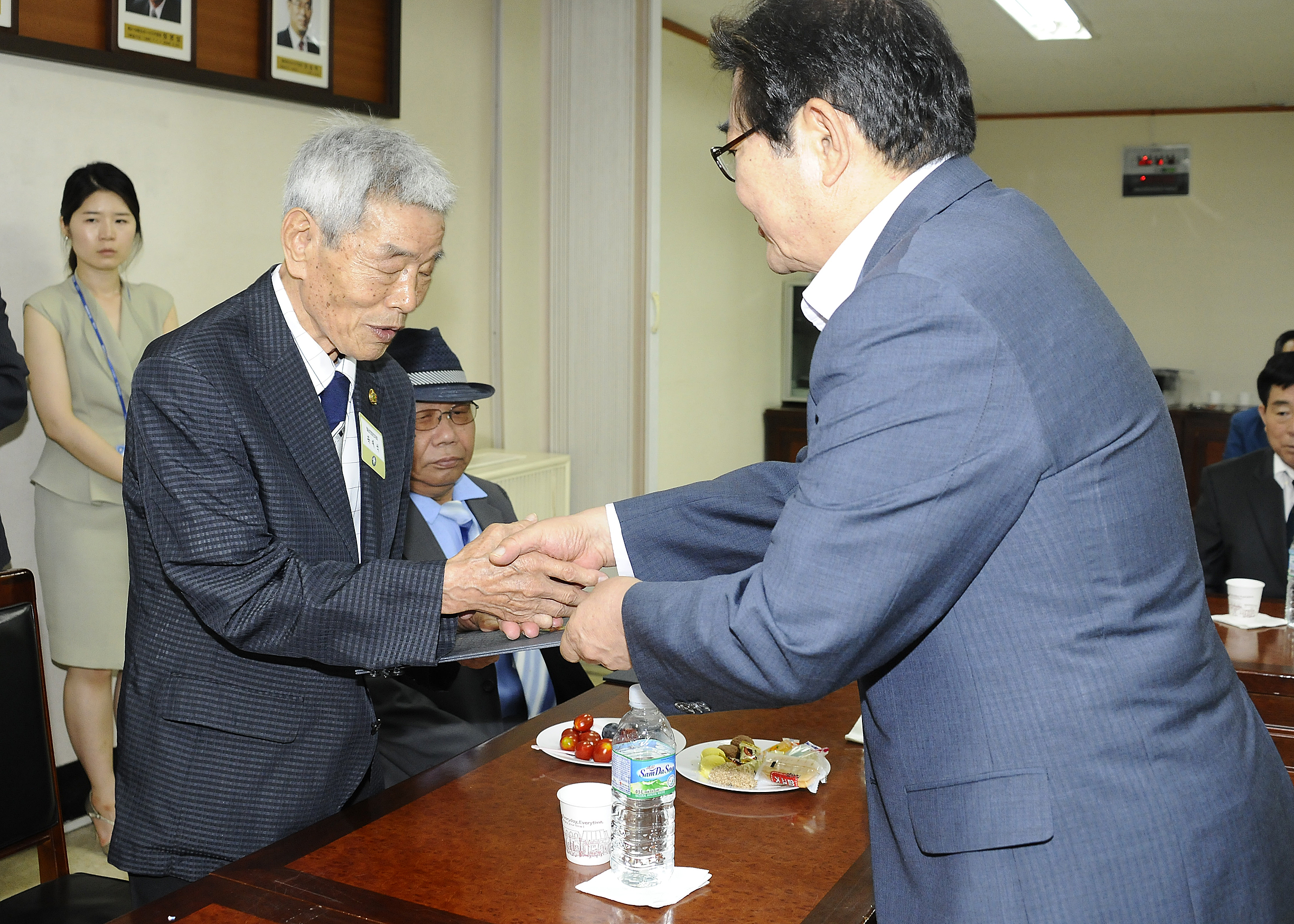 20140630-호국보훈의 달 모범 국가유공자 표창 수여식 101068.JPG