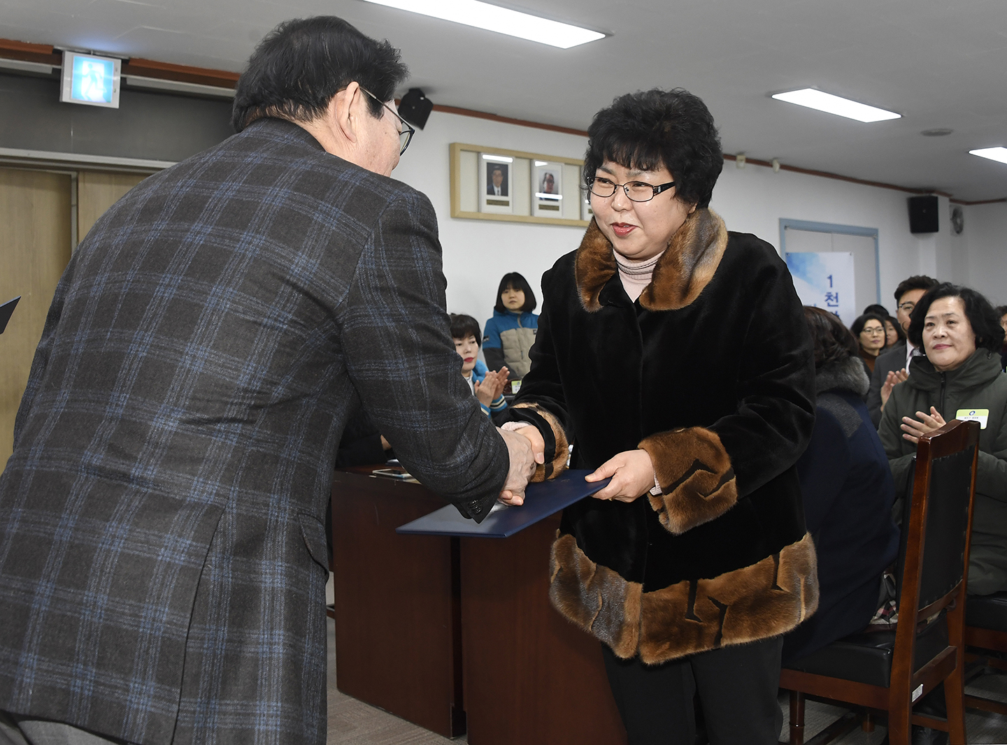20180125-2018년 1월 정기구민표창 수여 170250.jpg